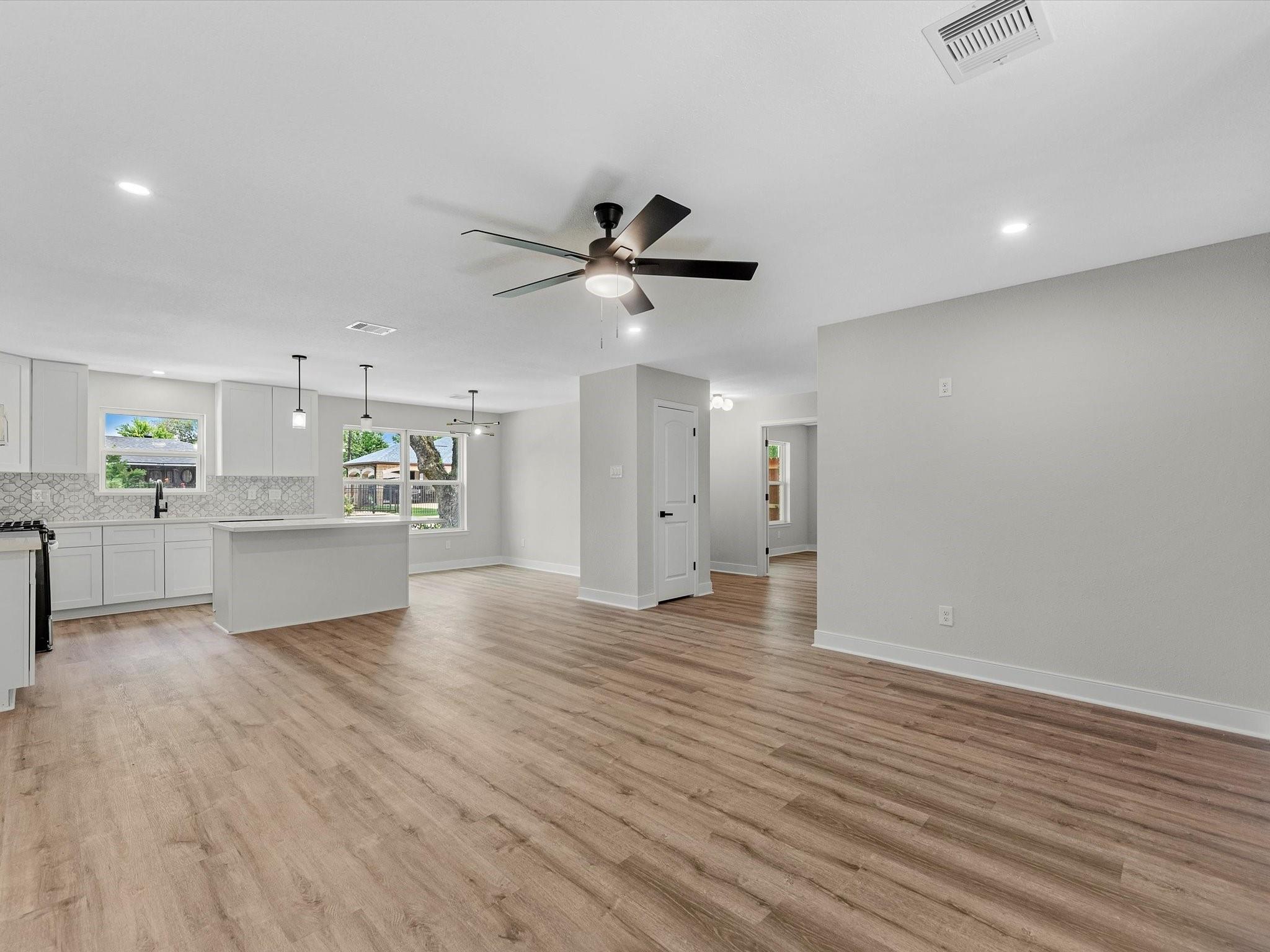 2515 Garapan Street