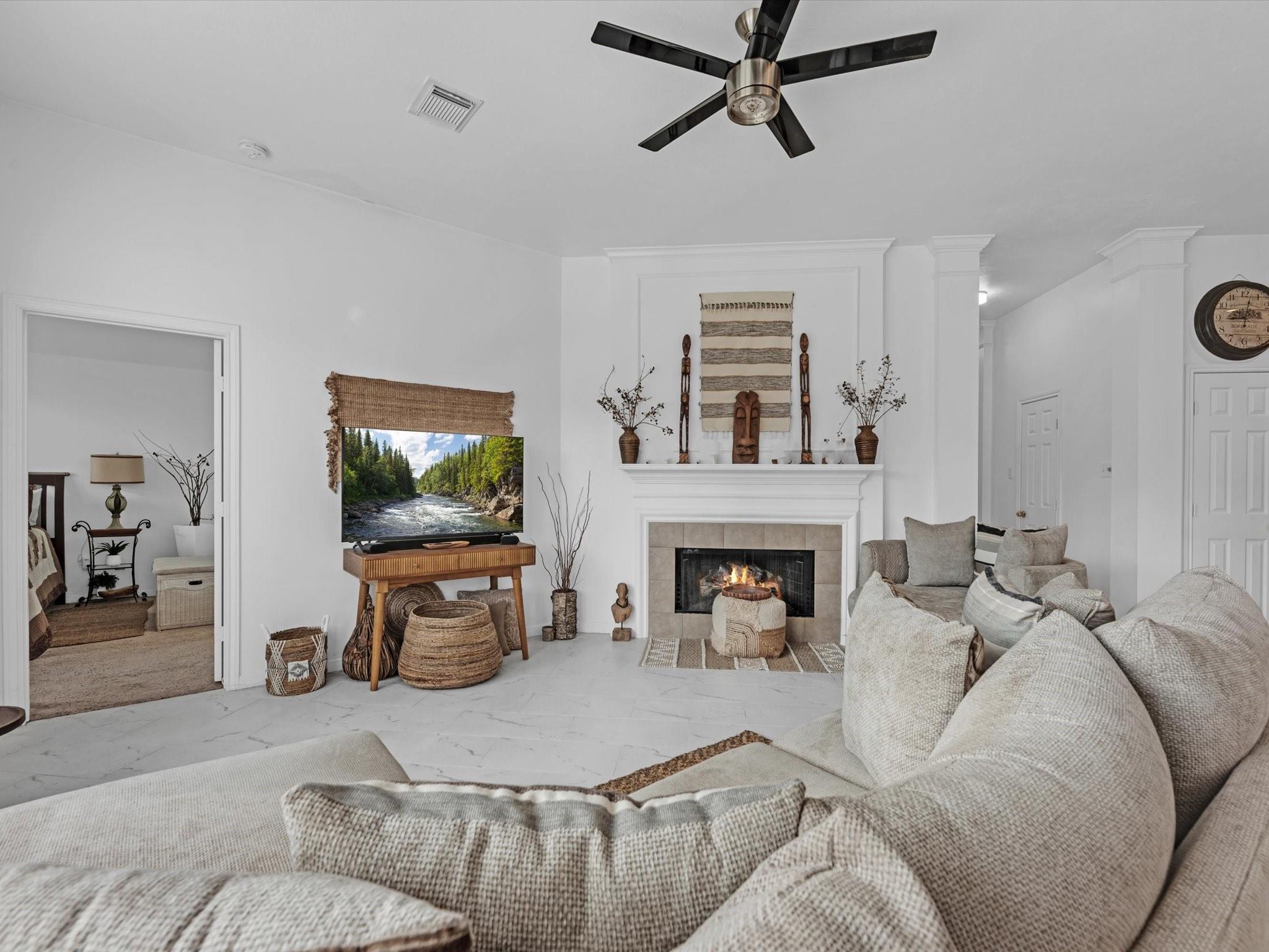 5805 Windy Knoll Lane