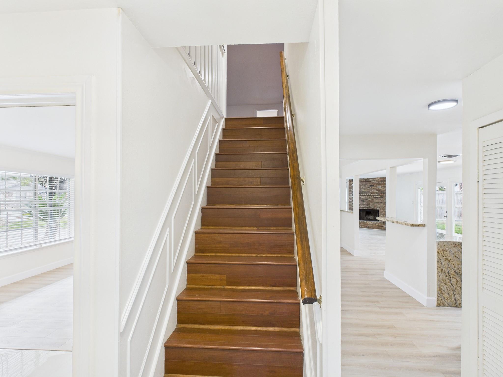 9526 Meadowcroft Drive