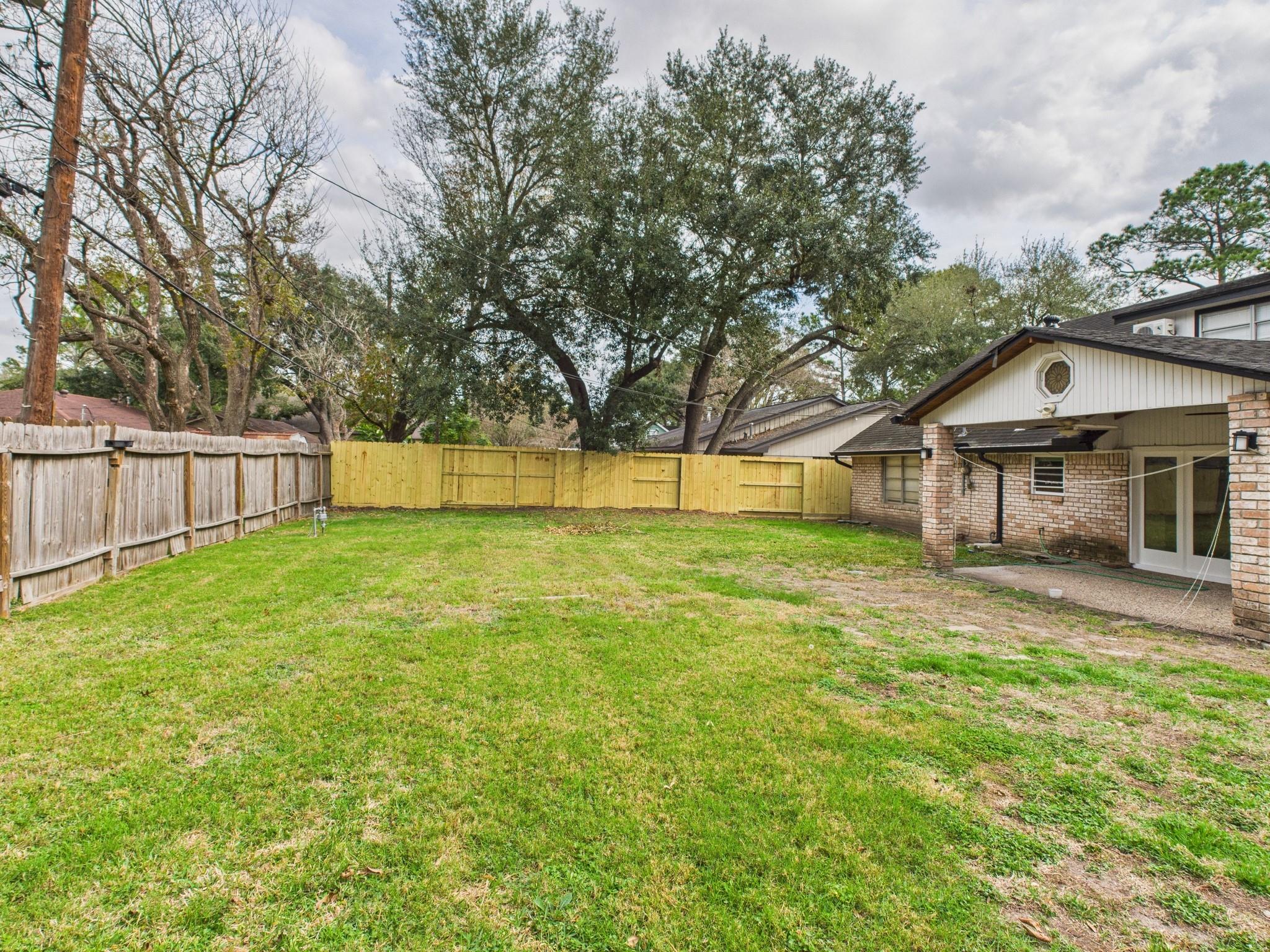 9526 Meadowcroft Drive