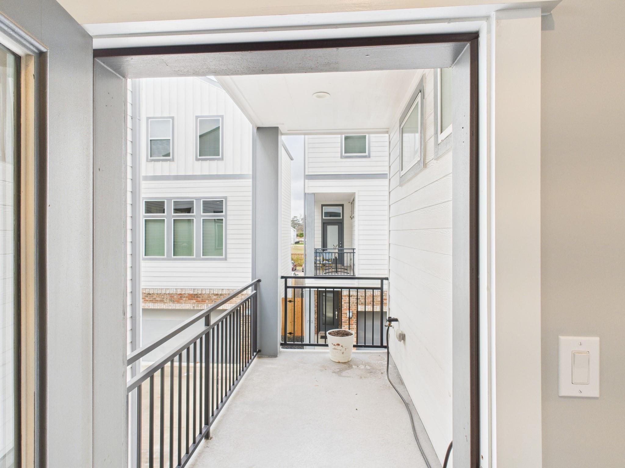 754 W Donovan Street