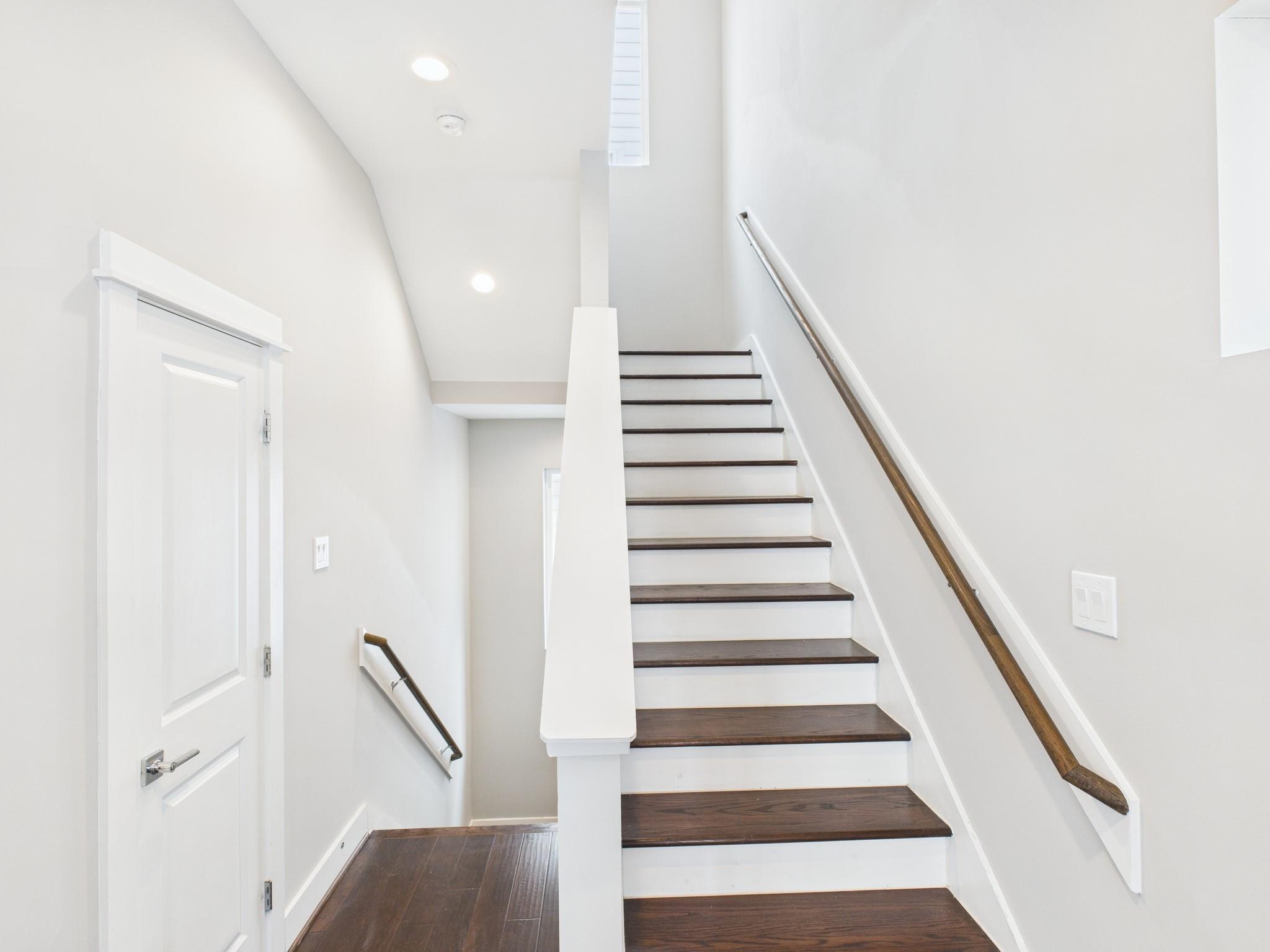 754 W Donovan Street