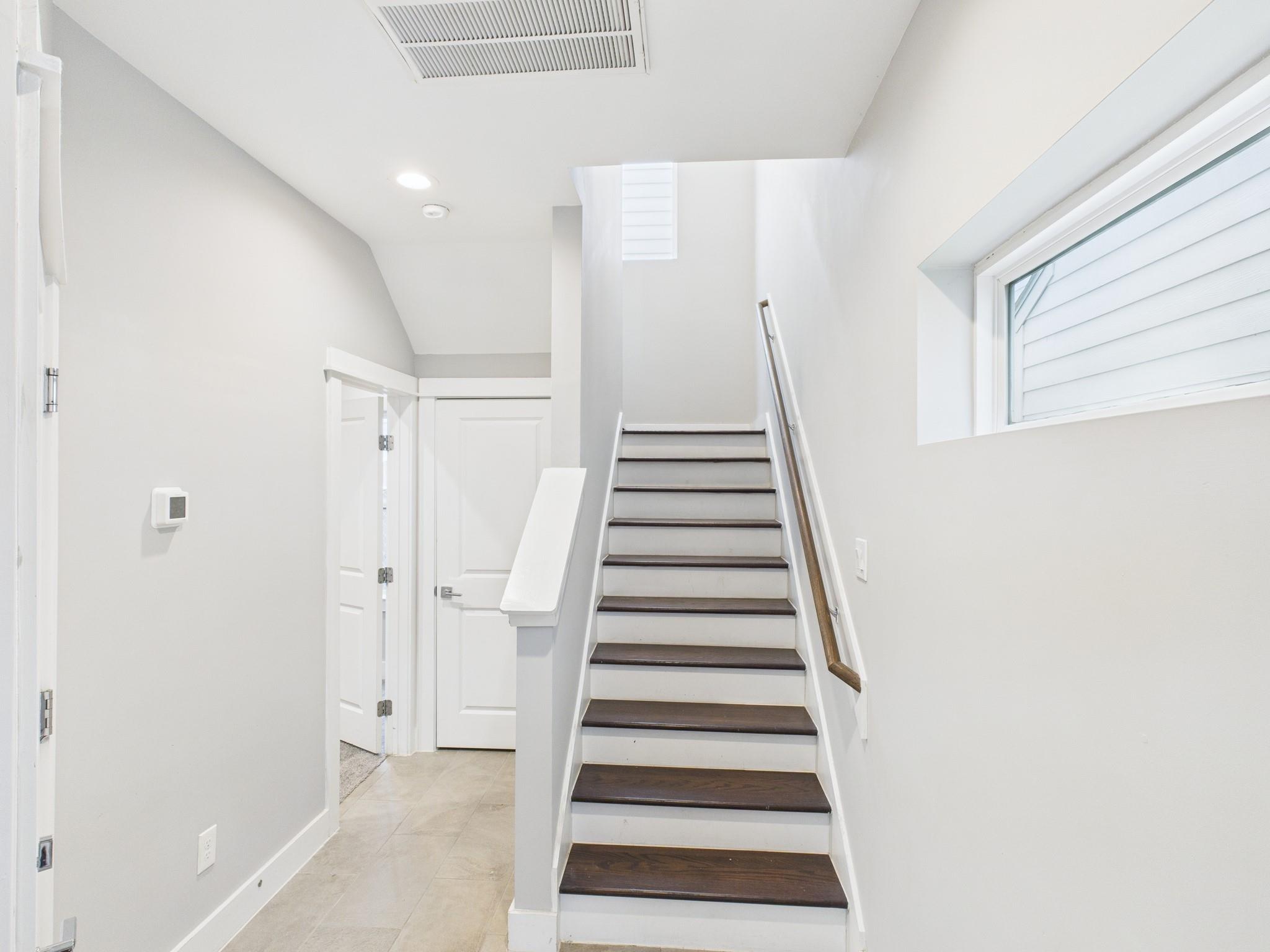 754 W Donovan Street