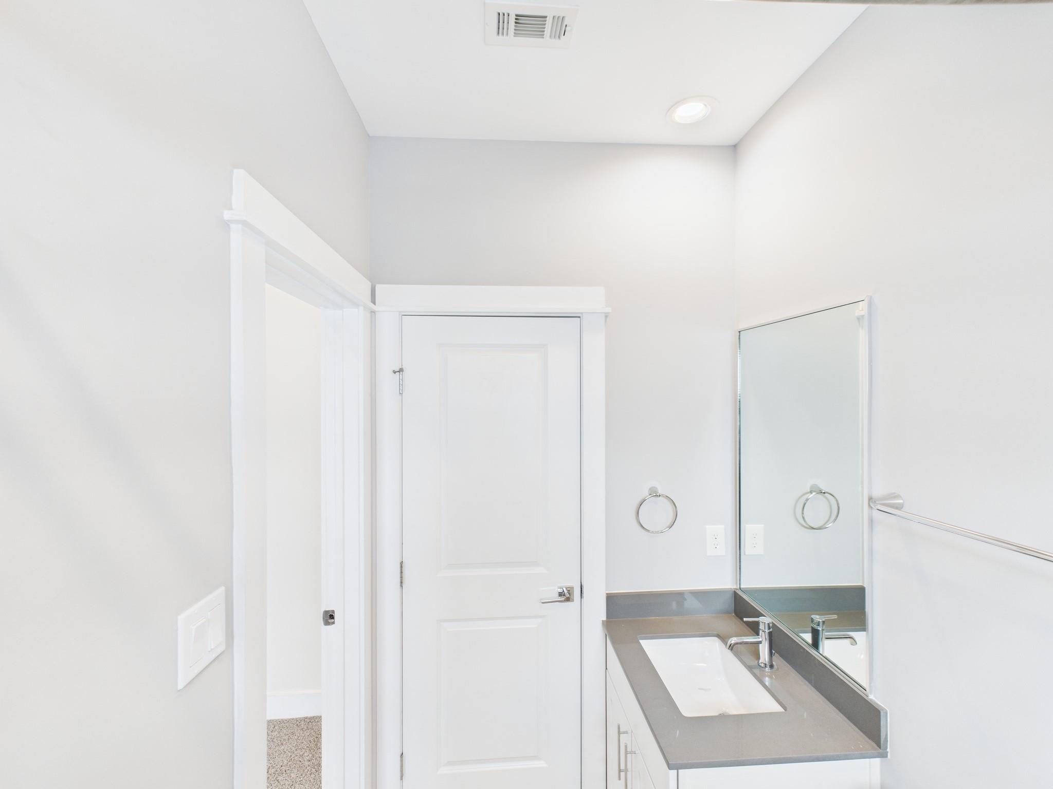 754 W Donovan Street