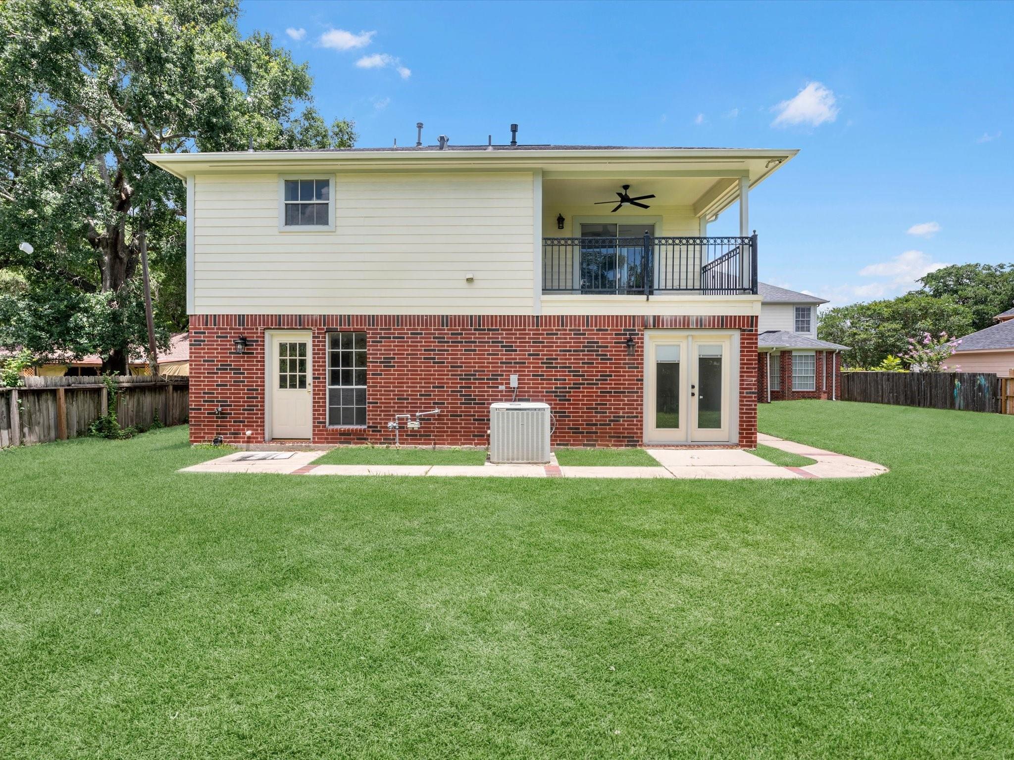 5005 Meadowlark Lane