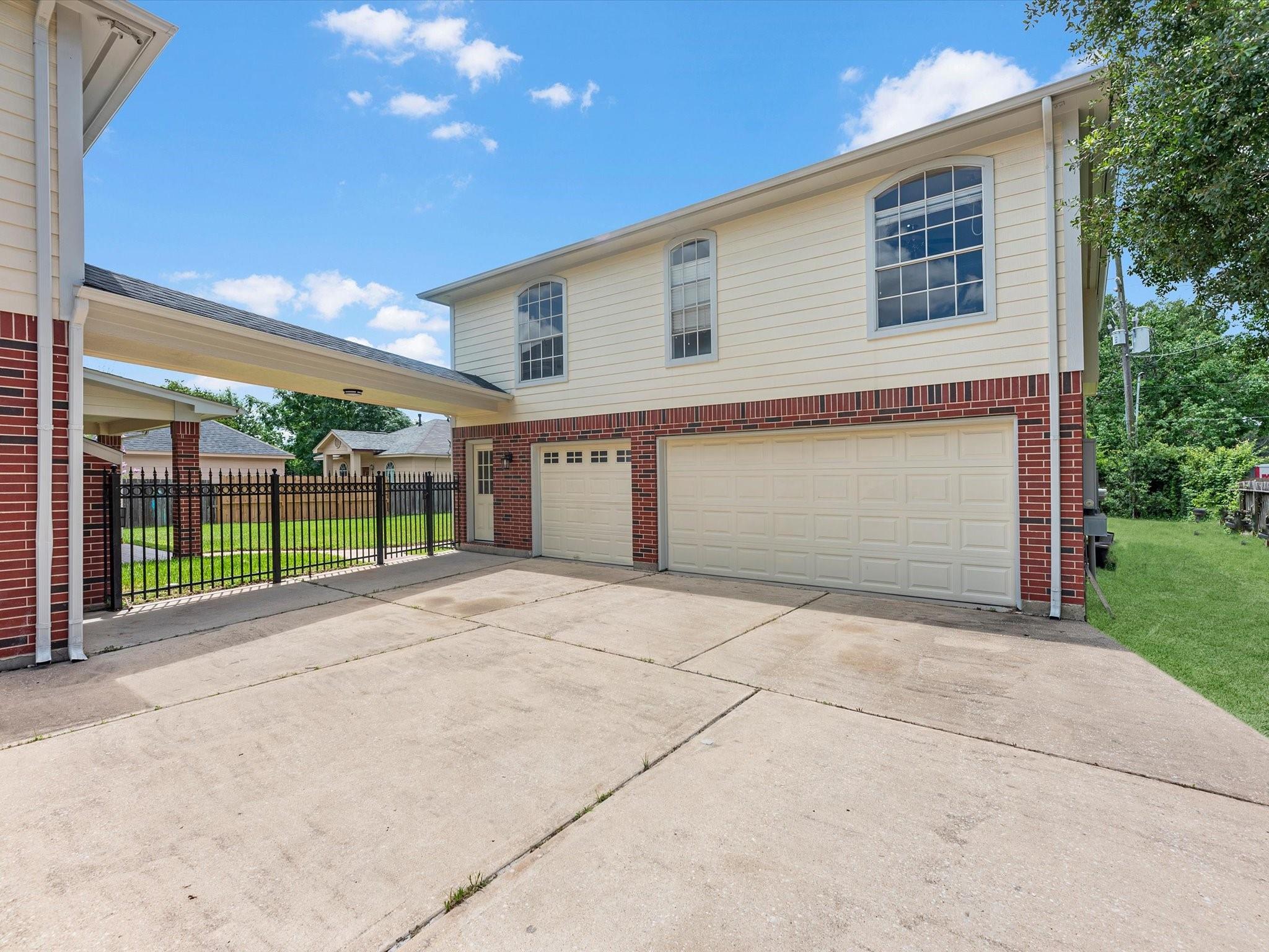 5005 Meadowlark Lane