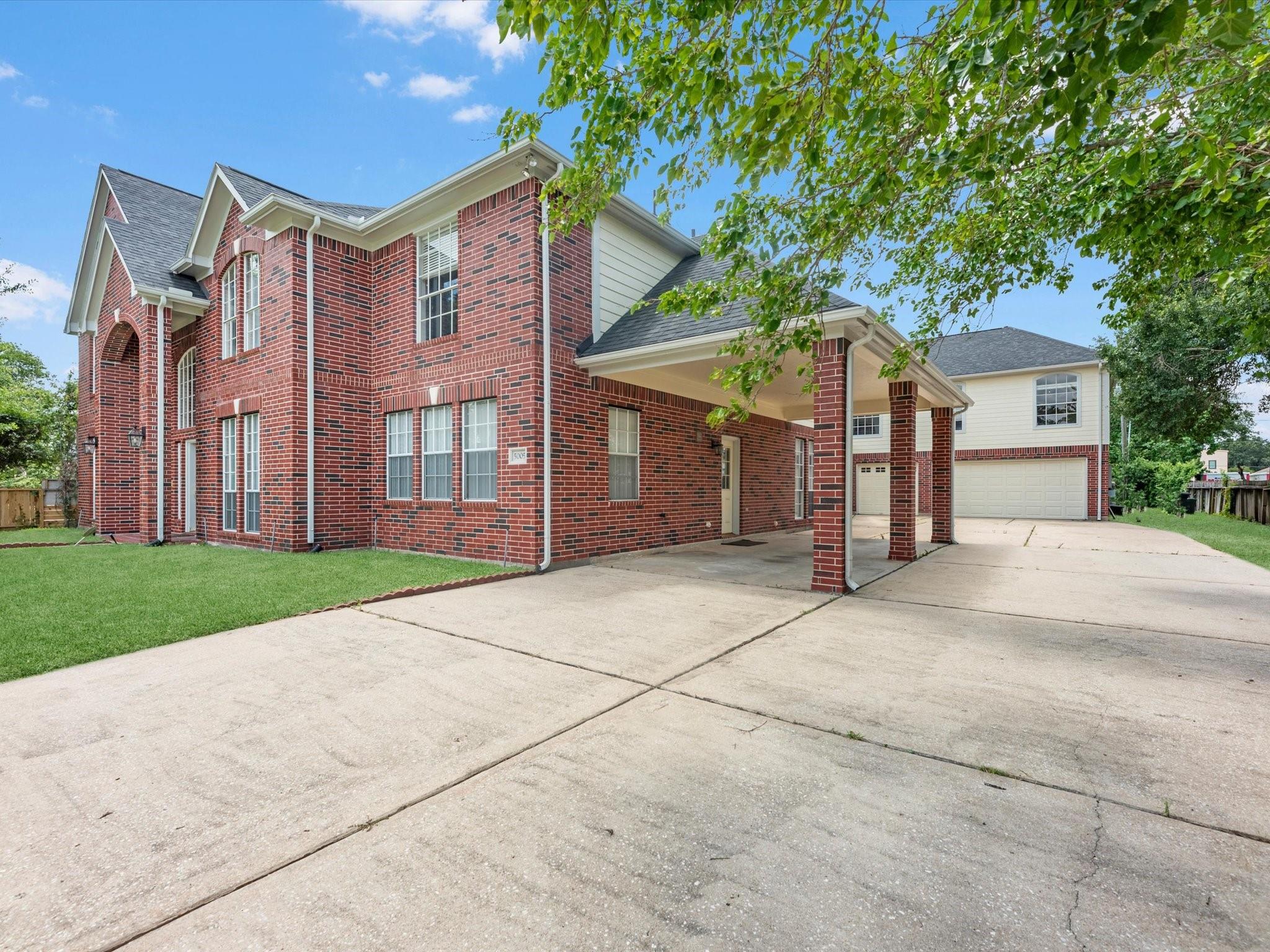 5005 Meadowlark Lane