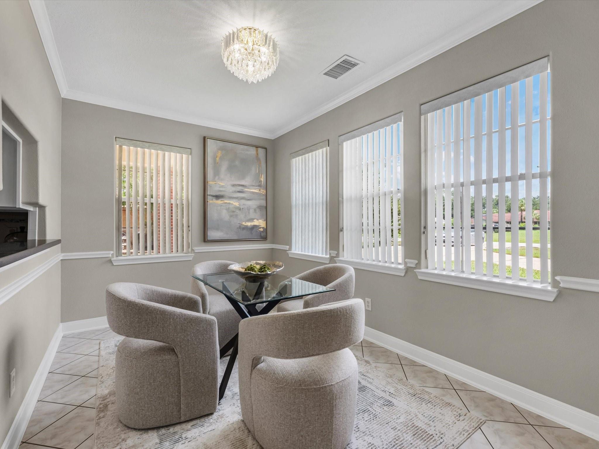 5005 Meadowlark Lane