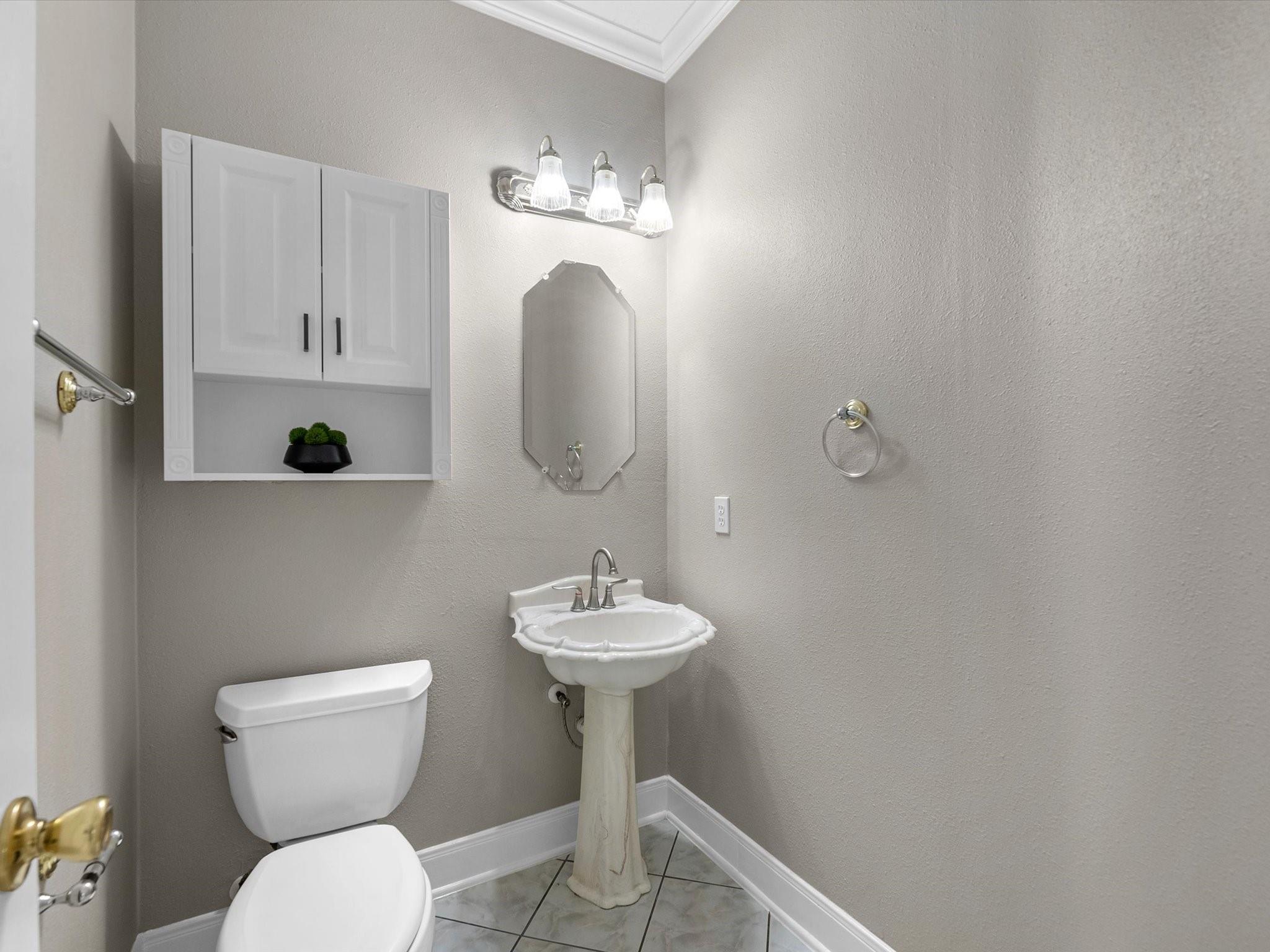 5005 Meadowlark Lane