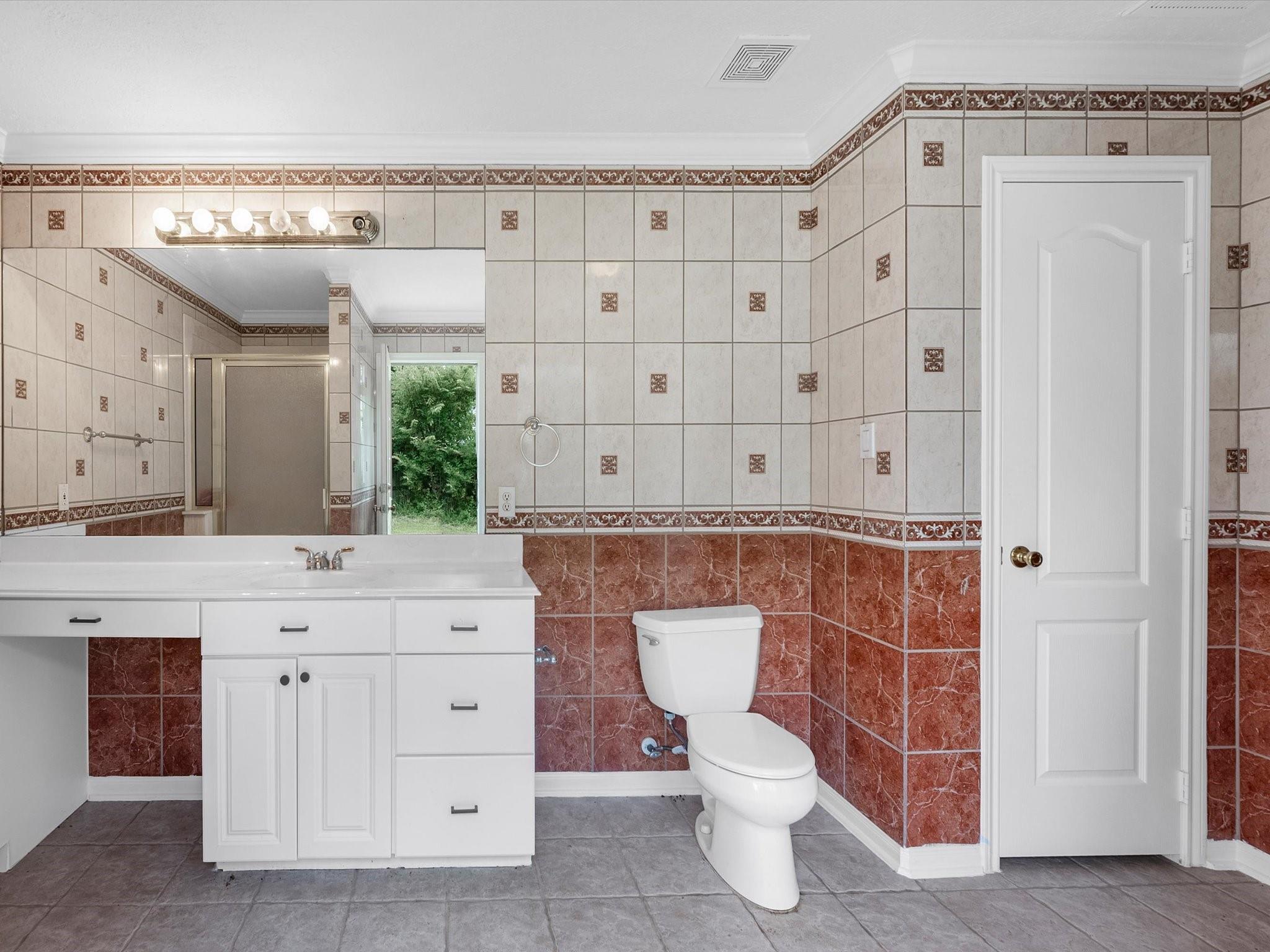 5005 Meadowlark Lane