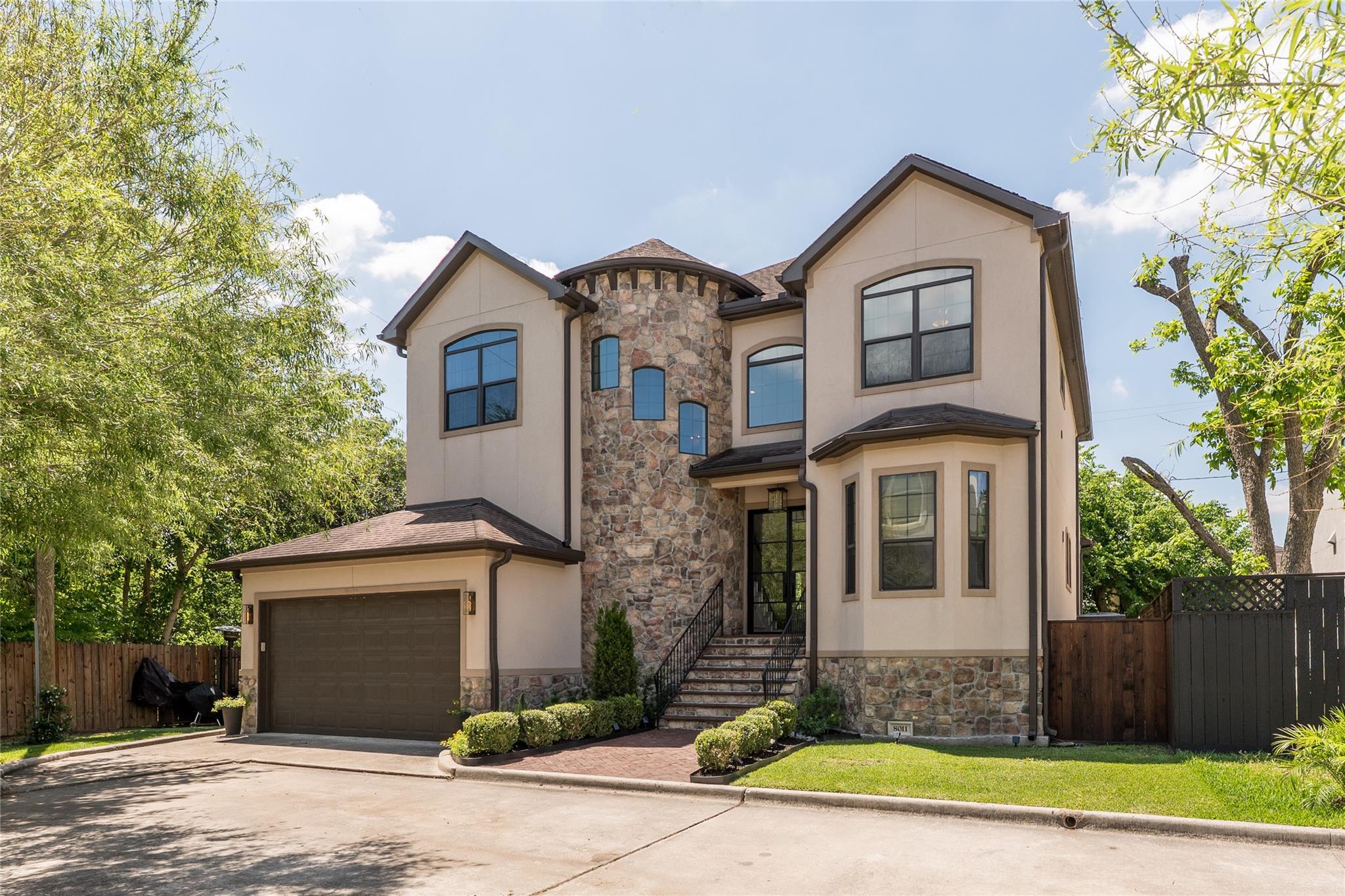 8011 Serenity Court