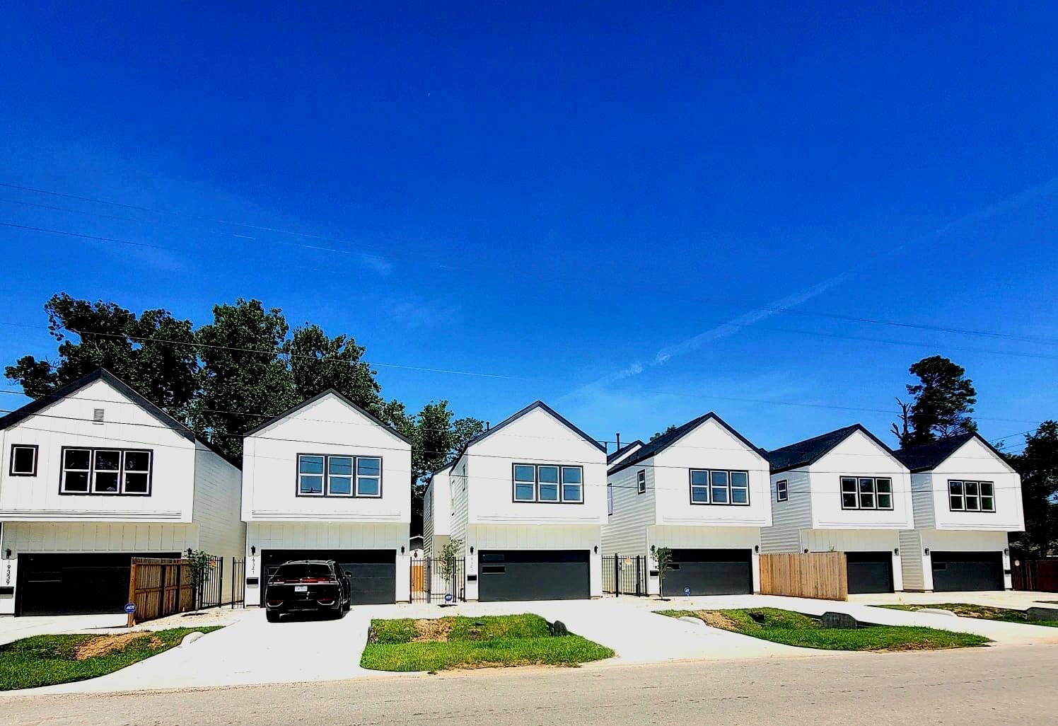 9349 Lavender St, North Houston