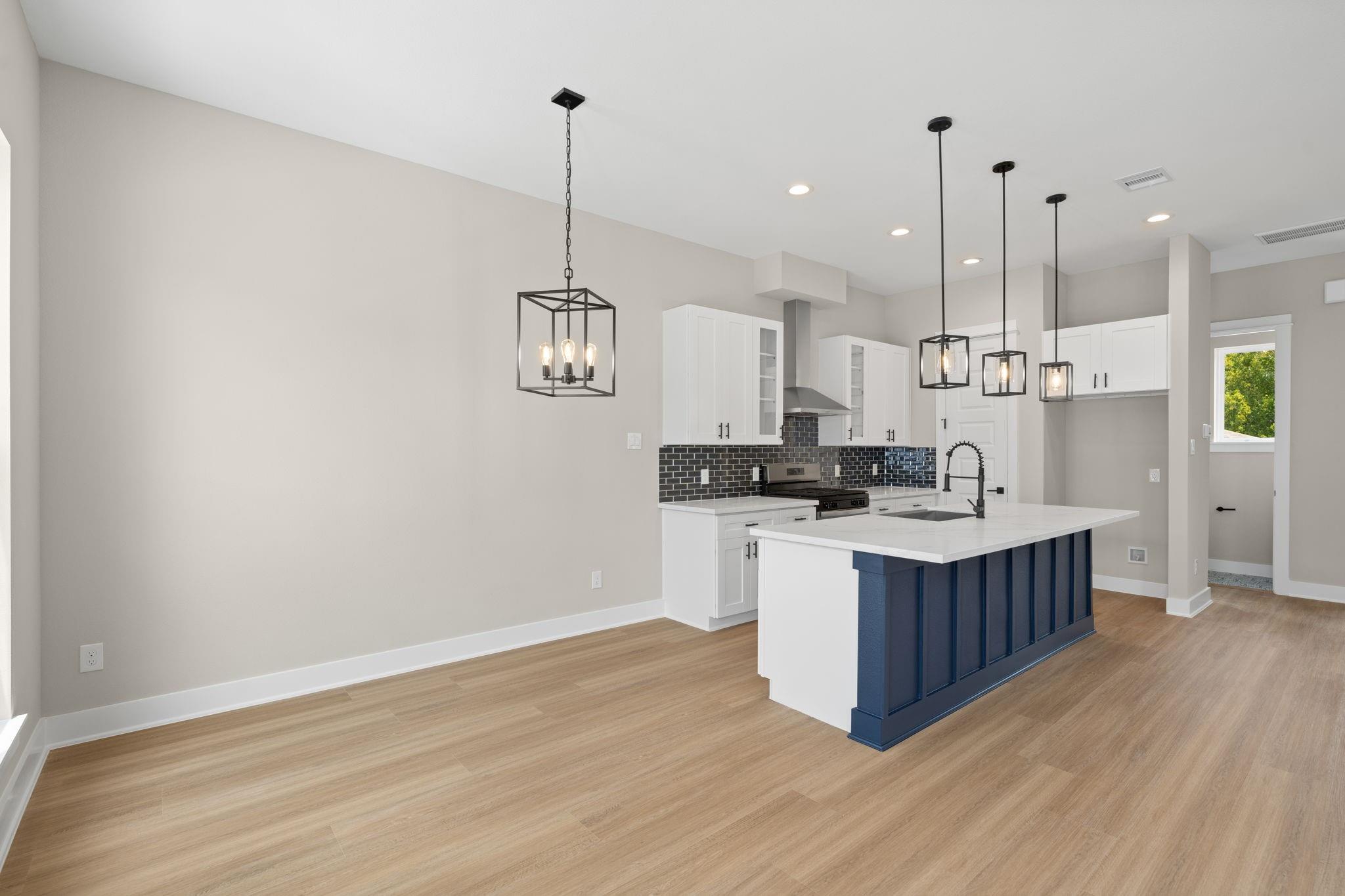 5822 Highland Sun Lane