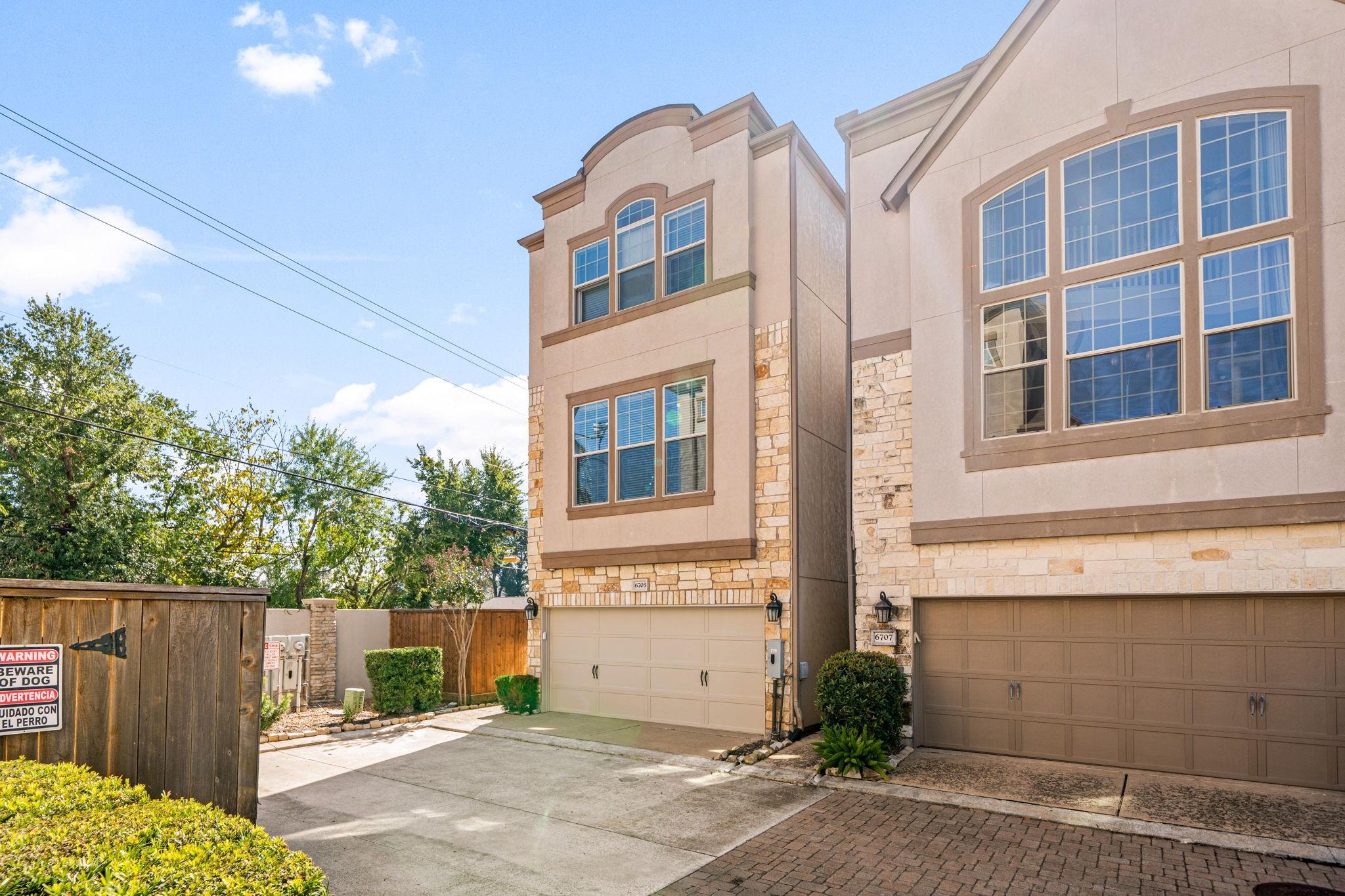 6703 Highclere Manor Lane