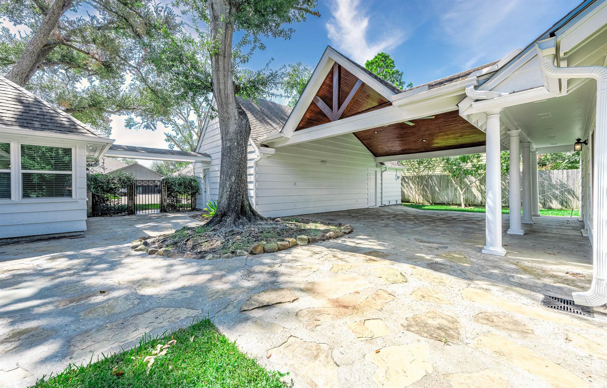 2103 Southwick Street