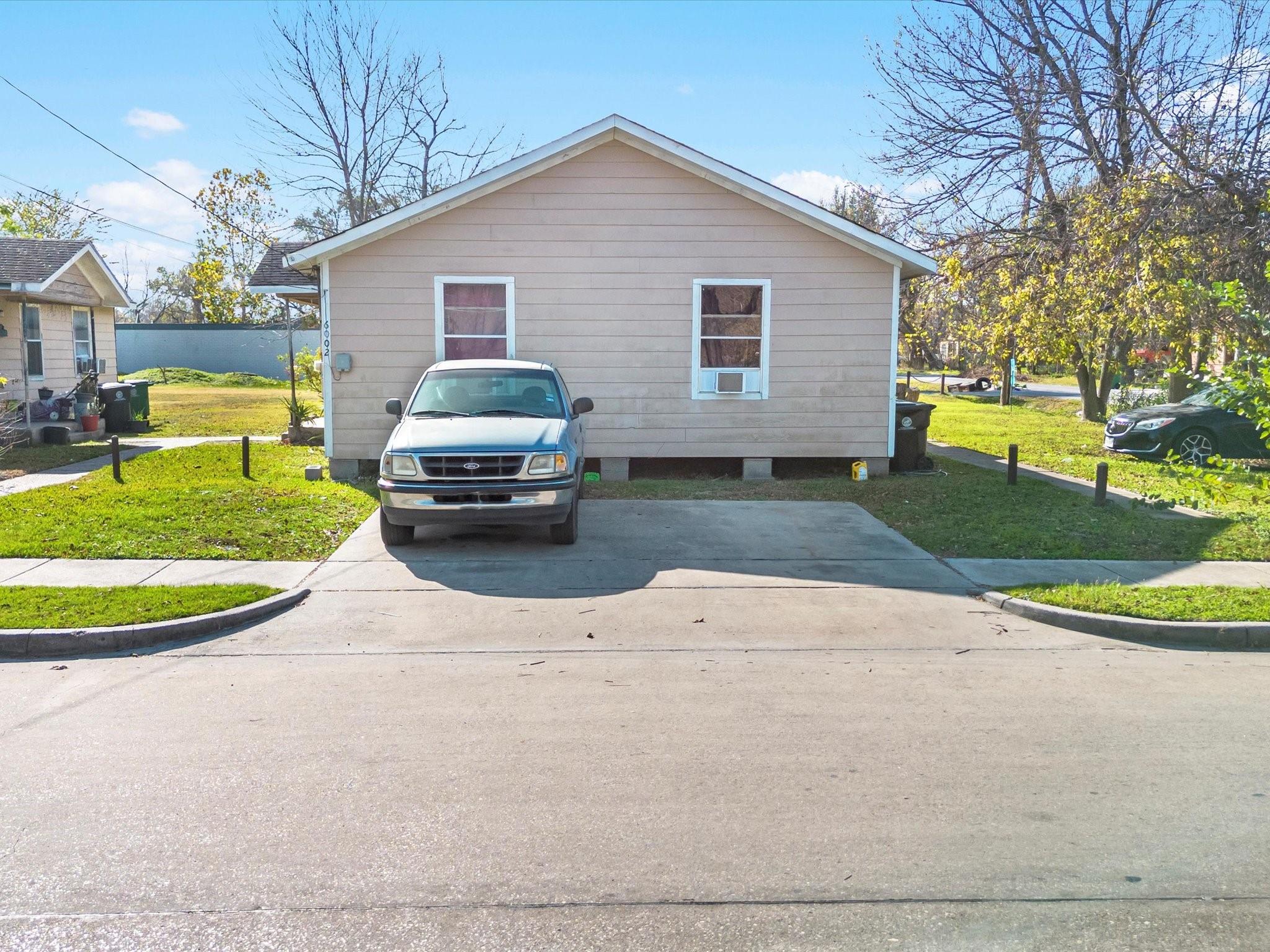 6002 Collingsworth Street