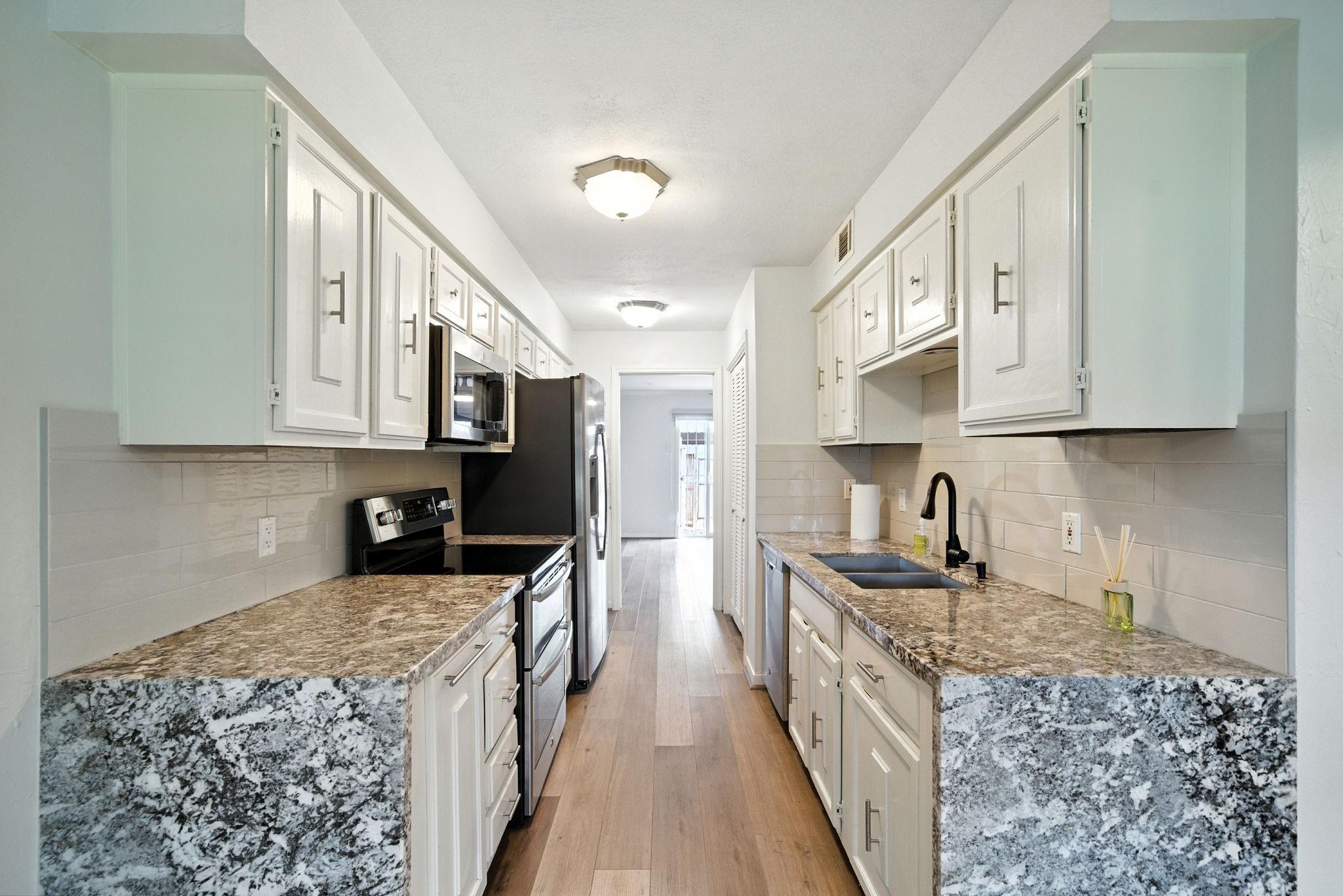 10333 Longmont Drive Unit: 35/3
