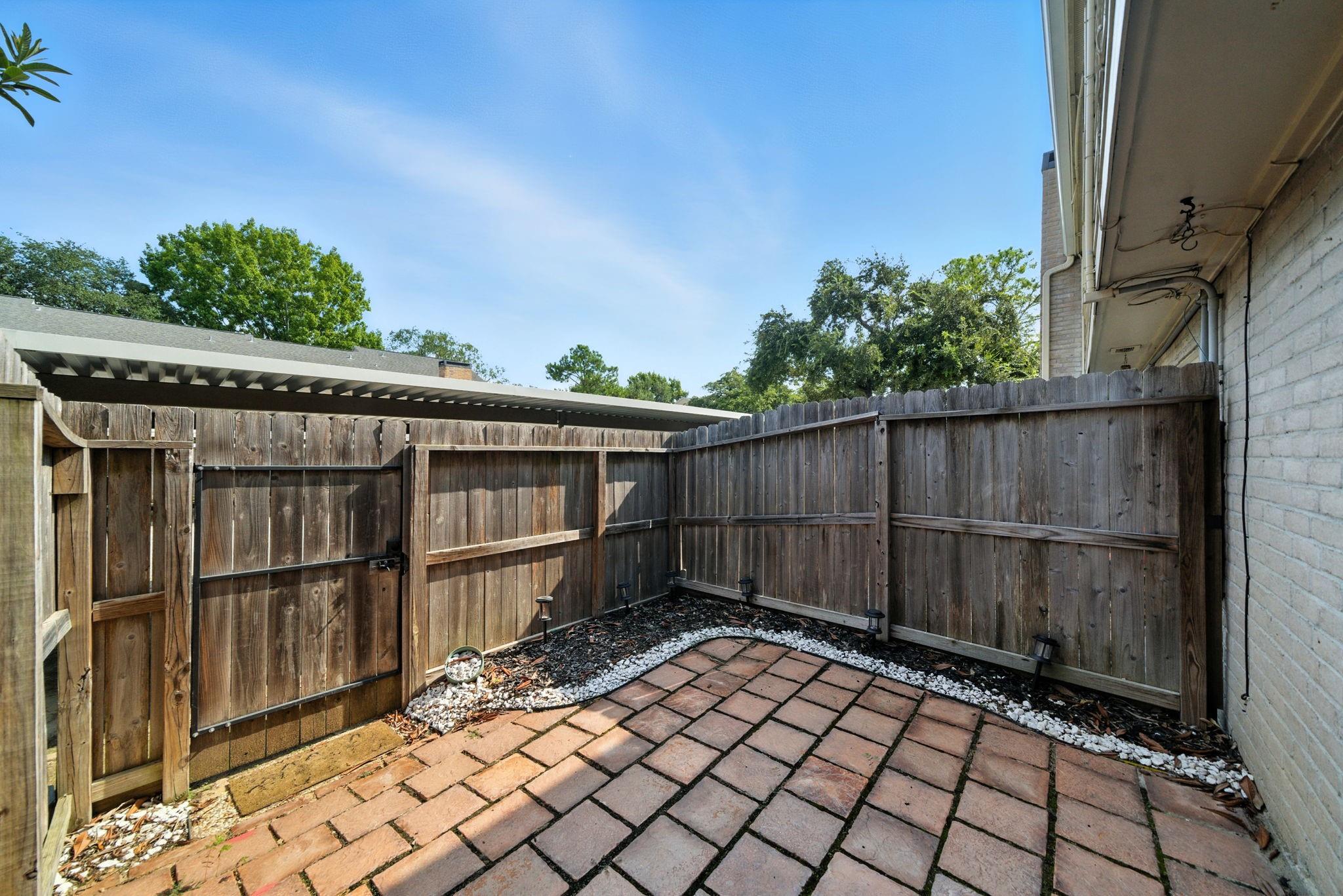 10333 Longmont Drive Unit: 35/3