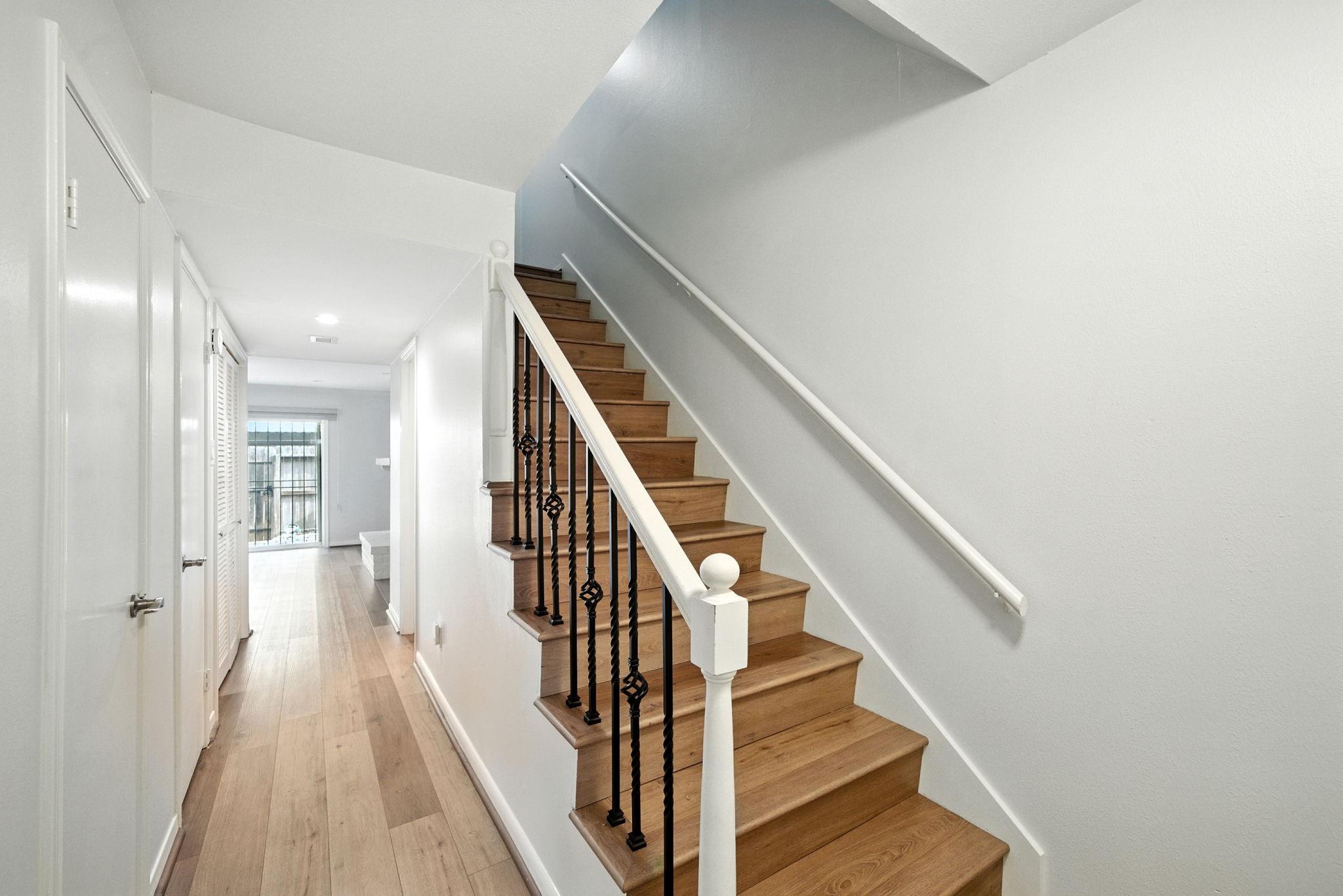 10333 Longmont Drive Unit: 35/3