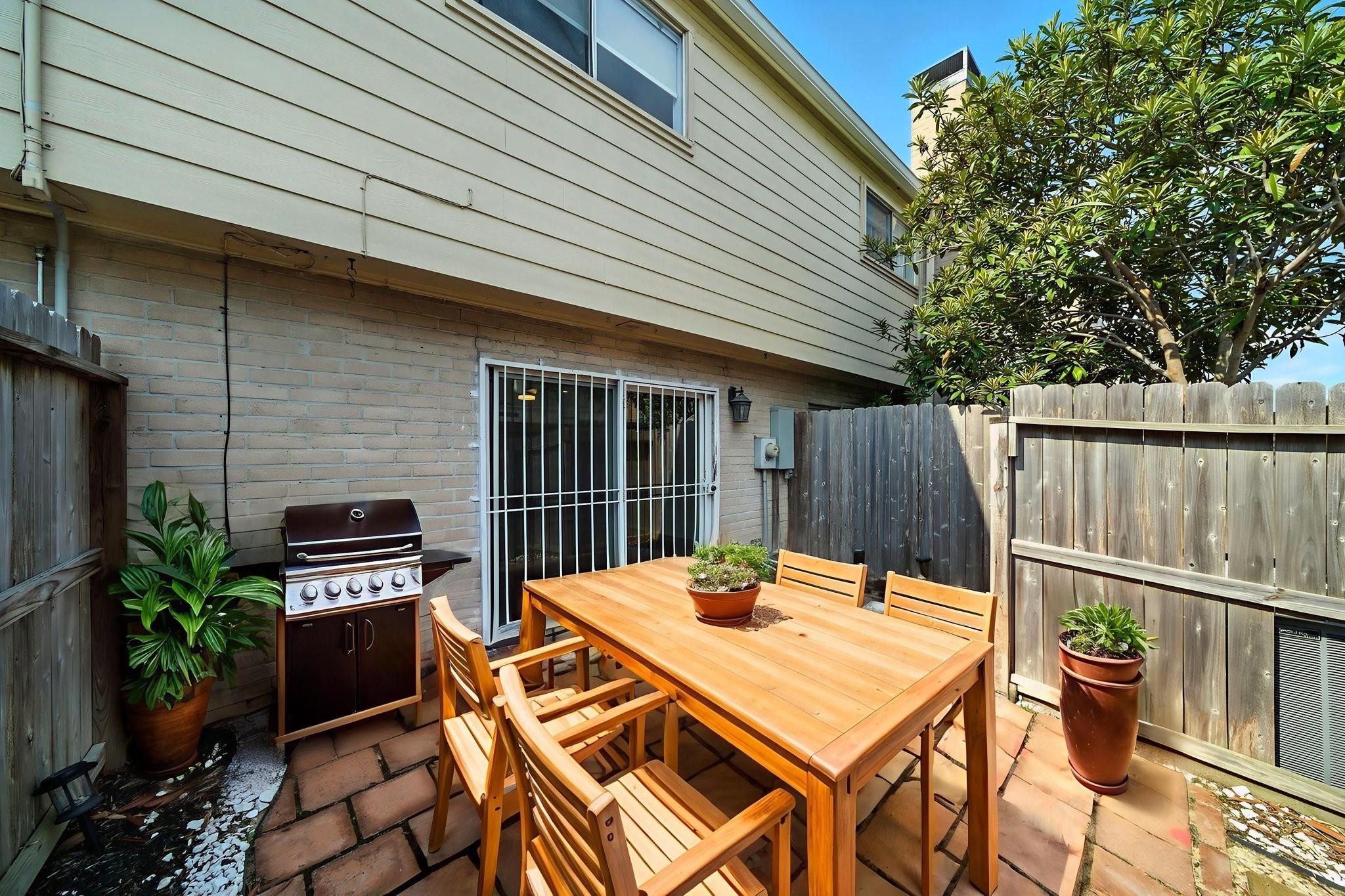 10333 Longmont Drive Unit: 35/3