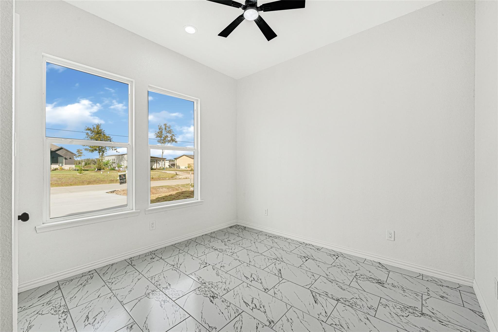 1128 Peter Pine Street