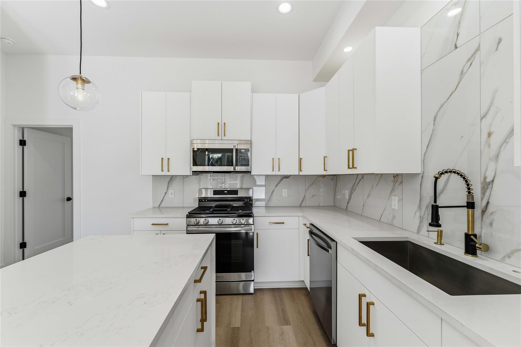 7961 Henson Street Unit: A/B