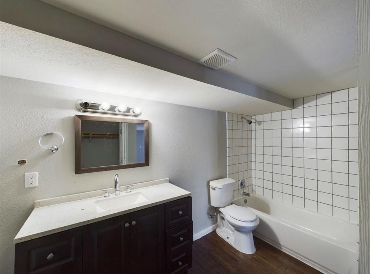 607 Enid Street # 2 Unit: 1/2 2