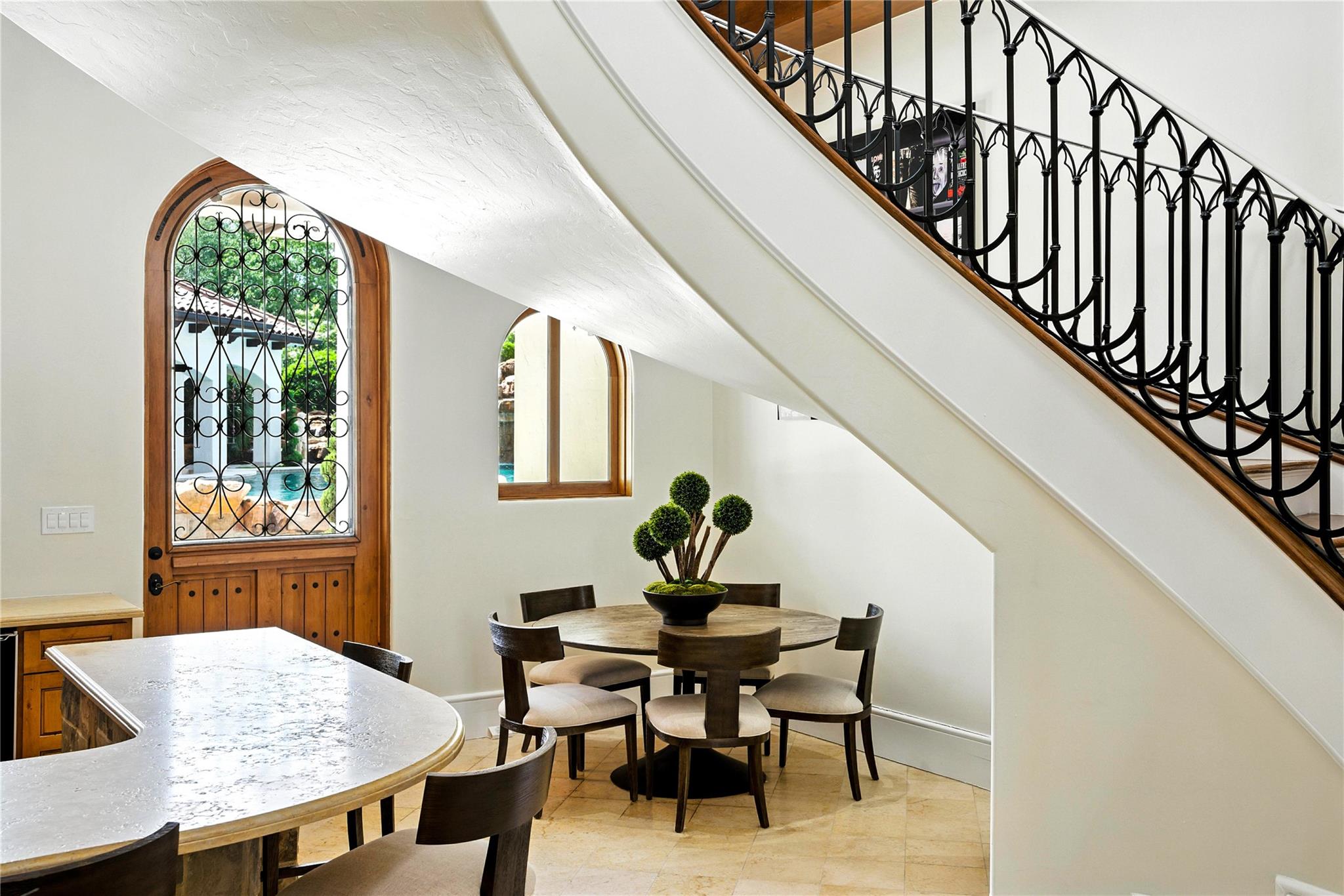 701 W Friar Tuck Lane