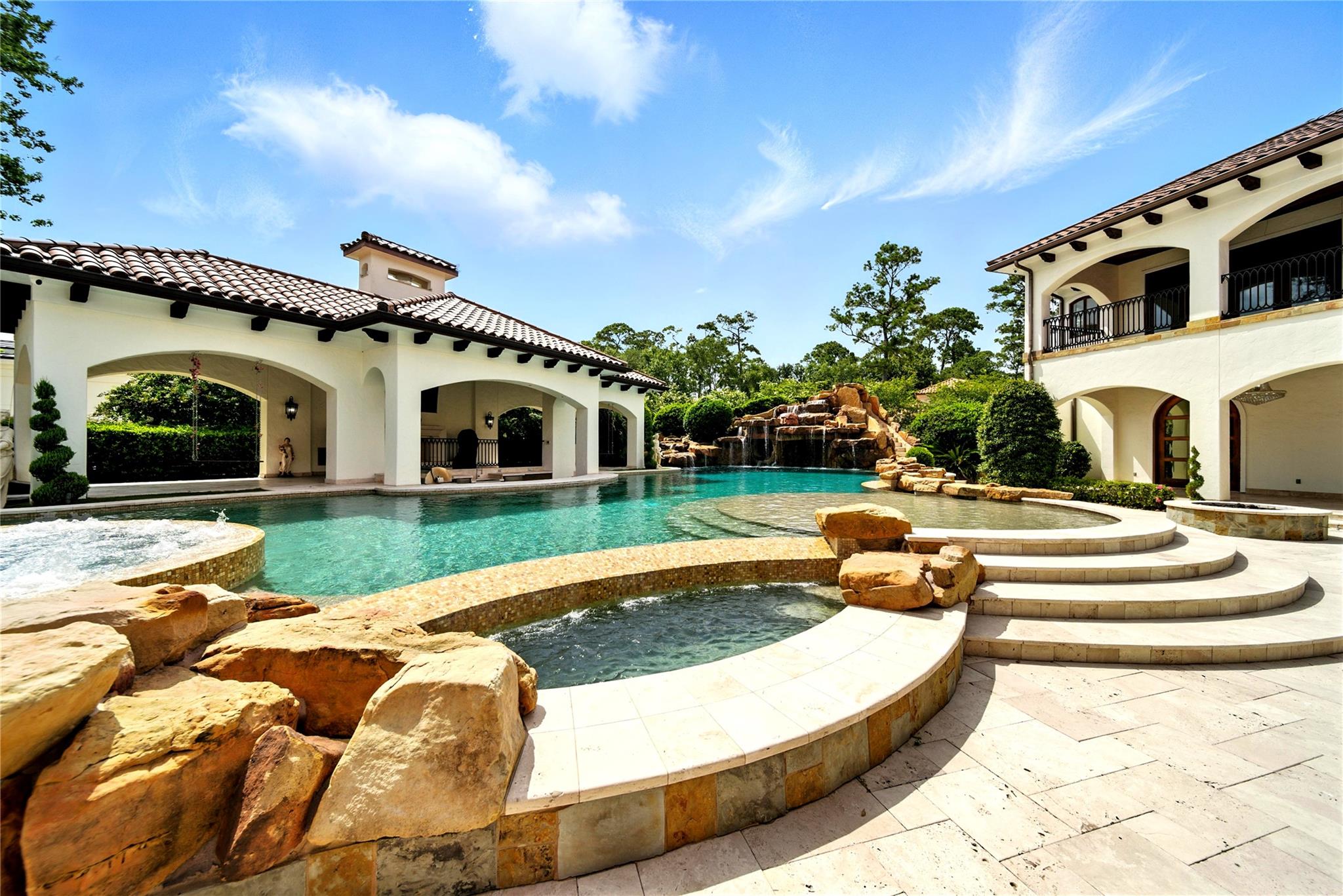 701 W Friar Tuck Lane