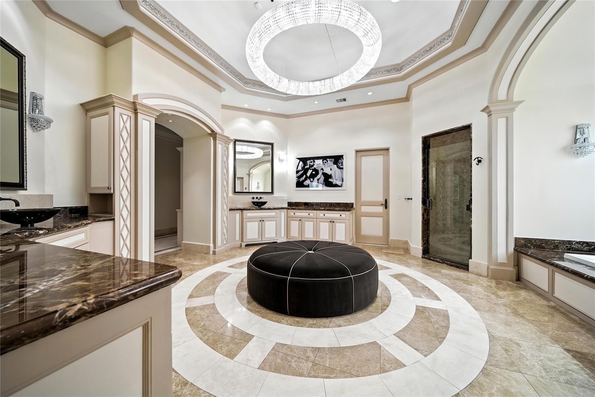 701 W Friar Tuck Lane