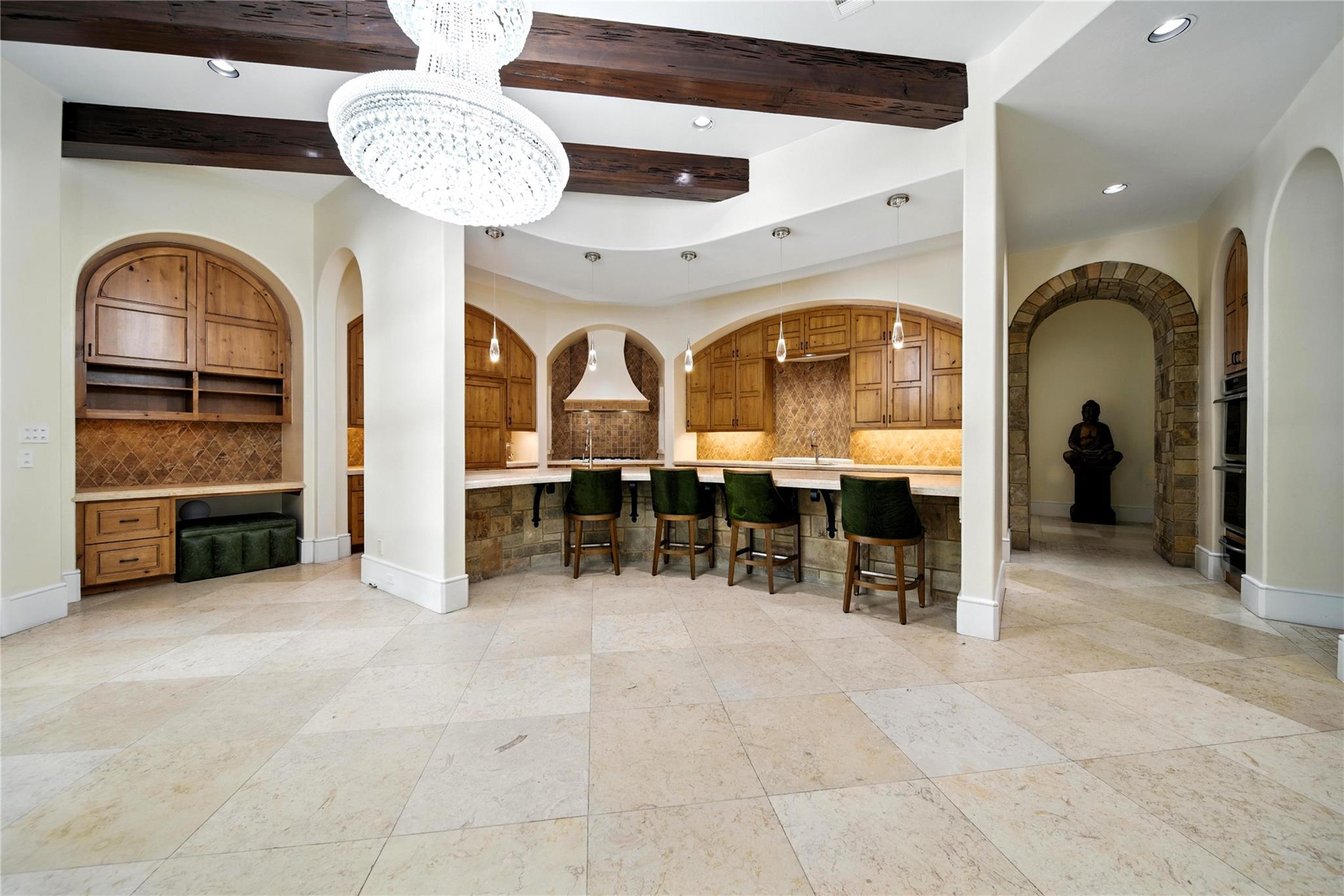 701 W Friar Tuck Lane