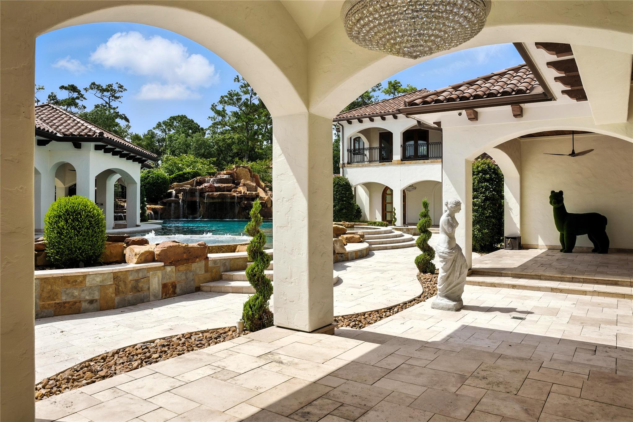 701 W Friar Tuck Lane