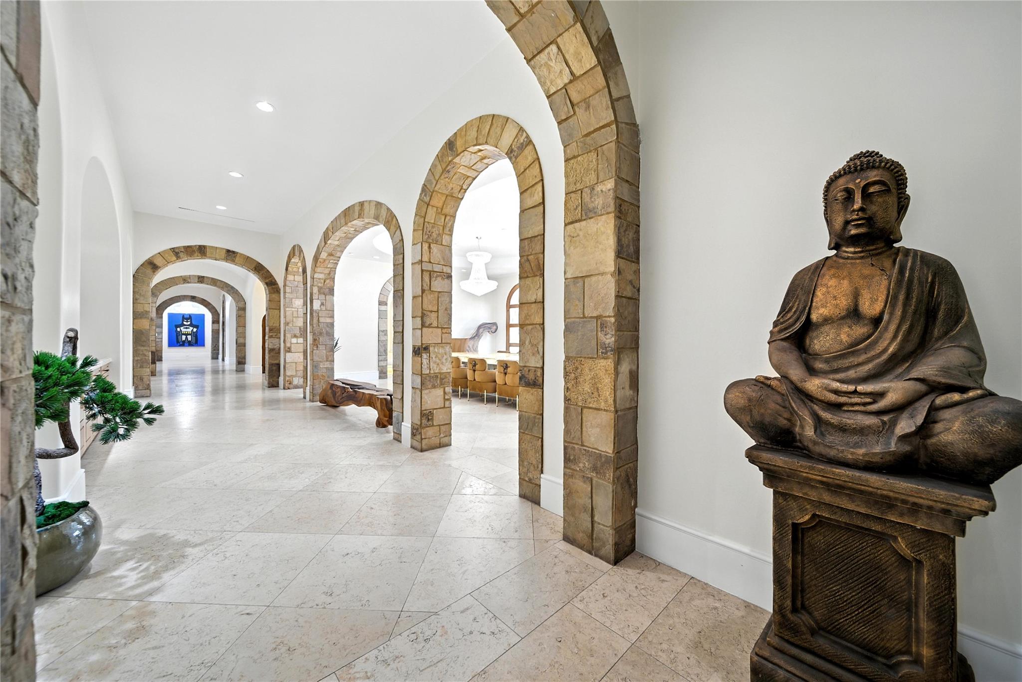 701 W Friar Tuck Lane