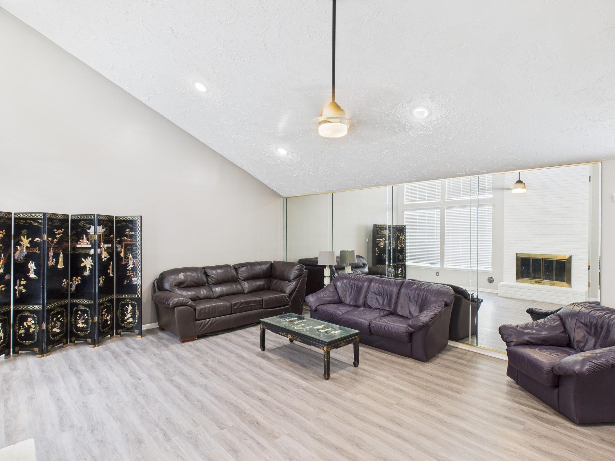 7611 Hopewell Lane