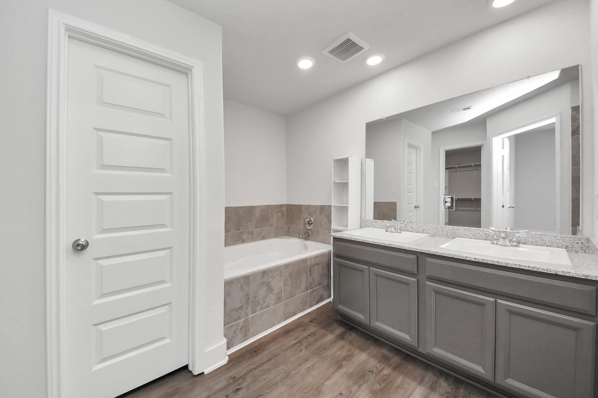 4423 Santorini Lane