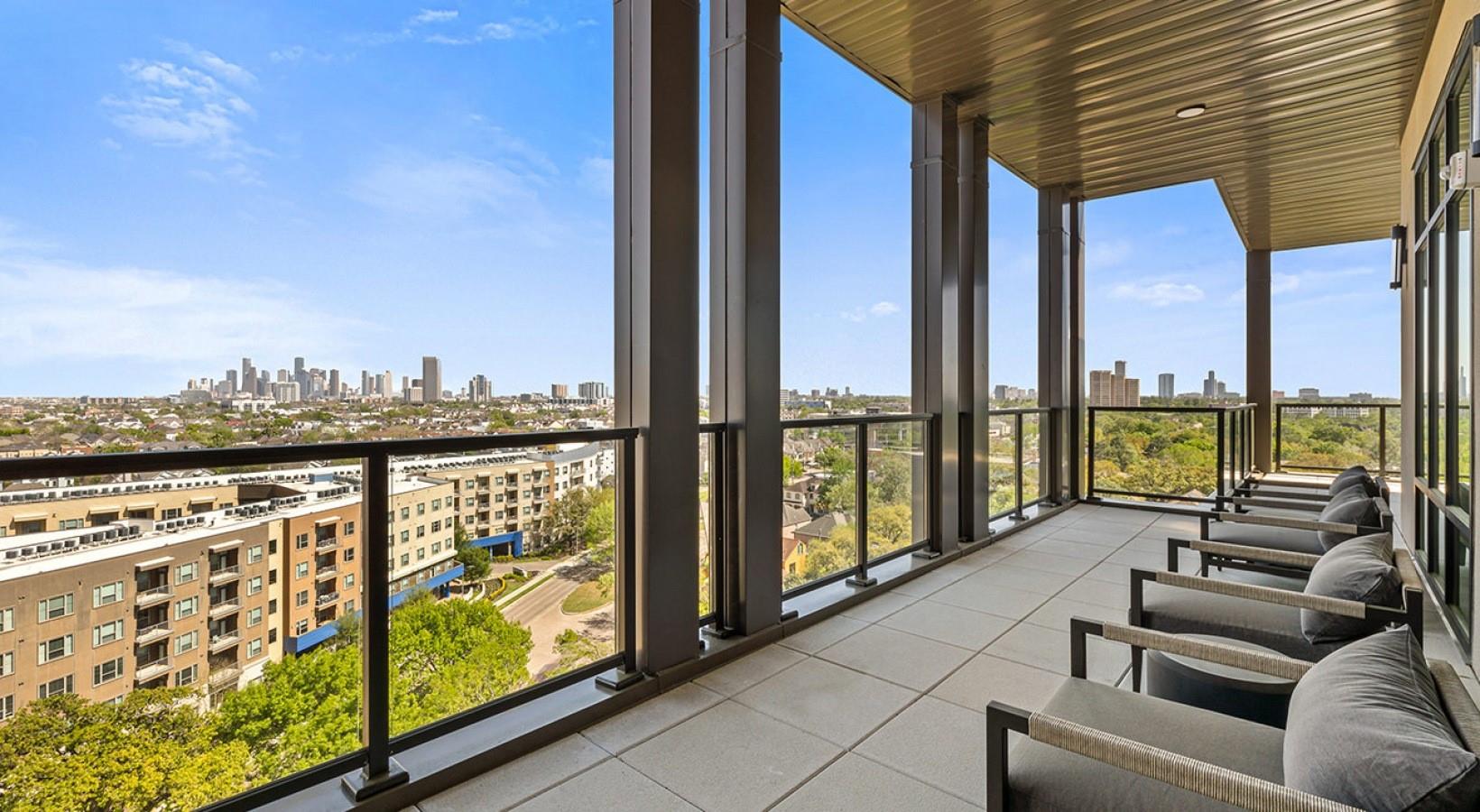 929 Westcott # 819