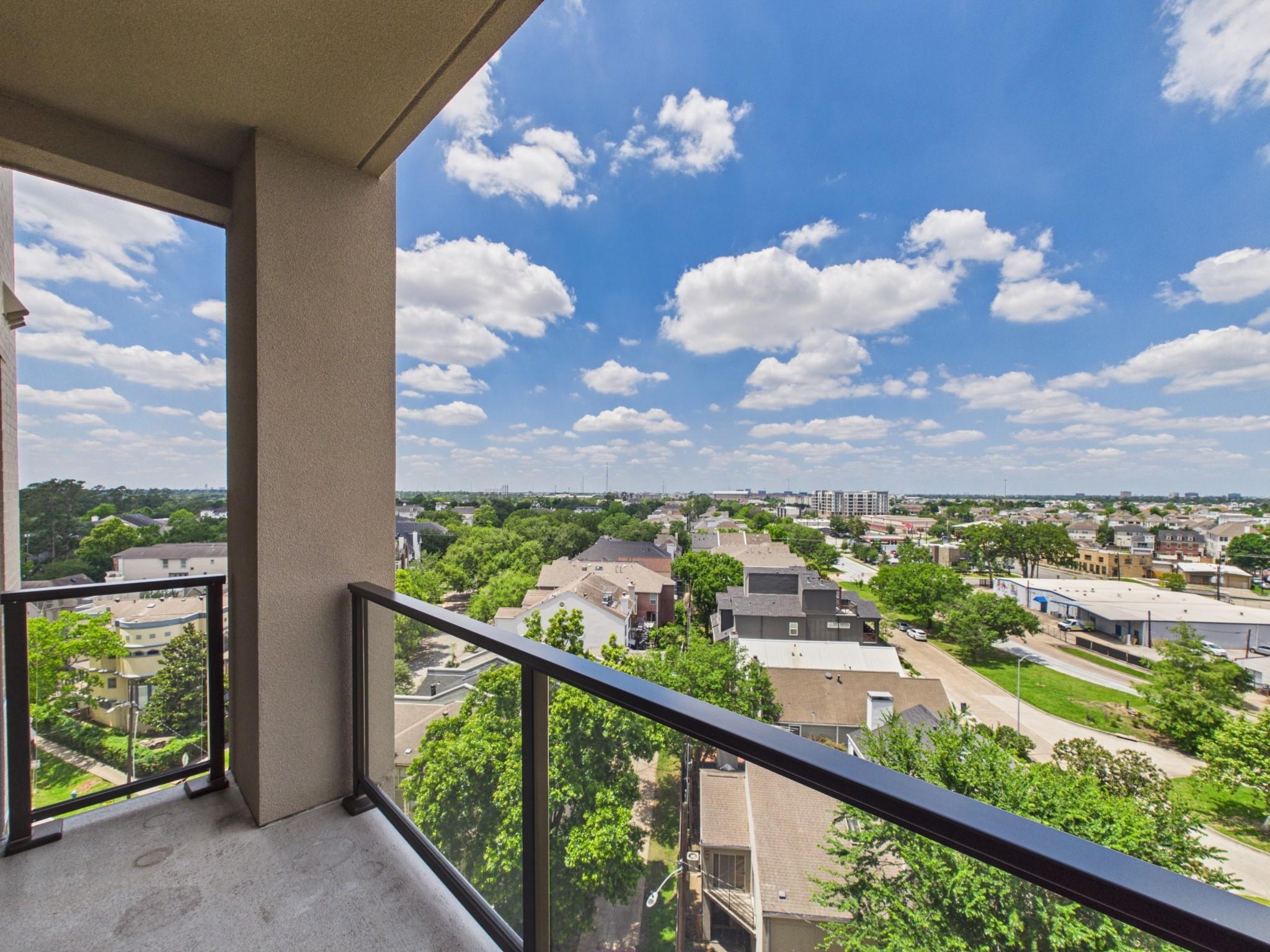 929 Westcott # 819