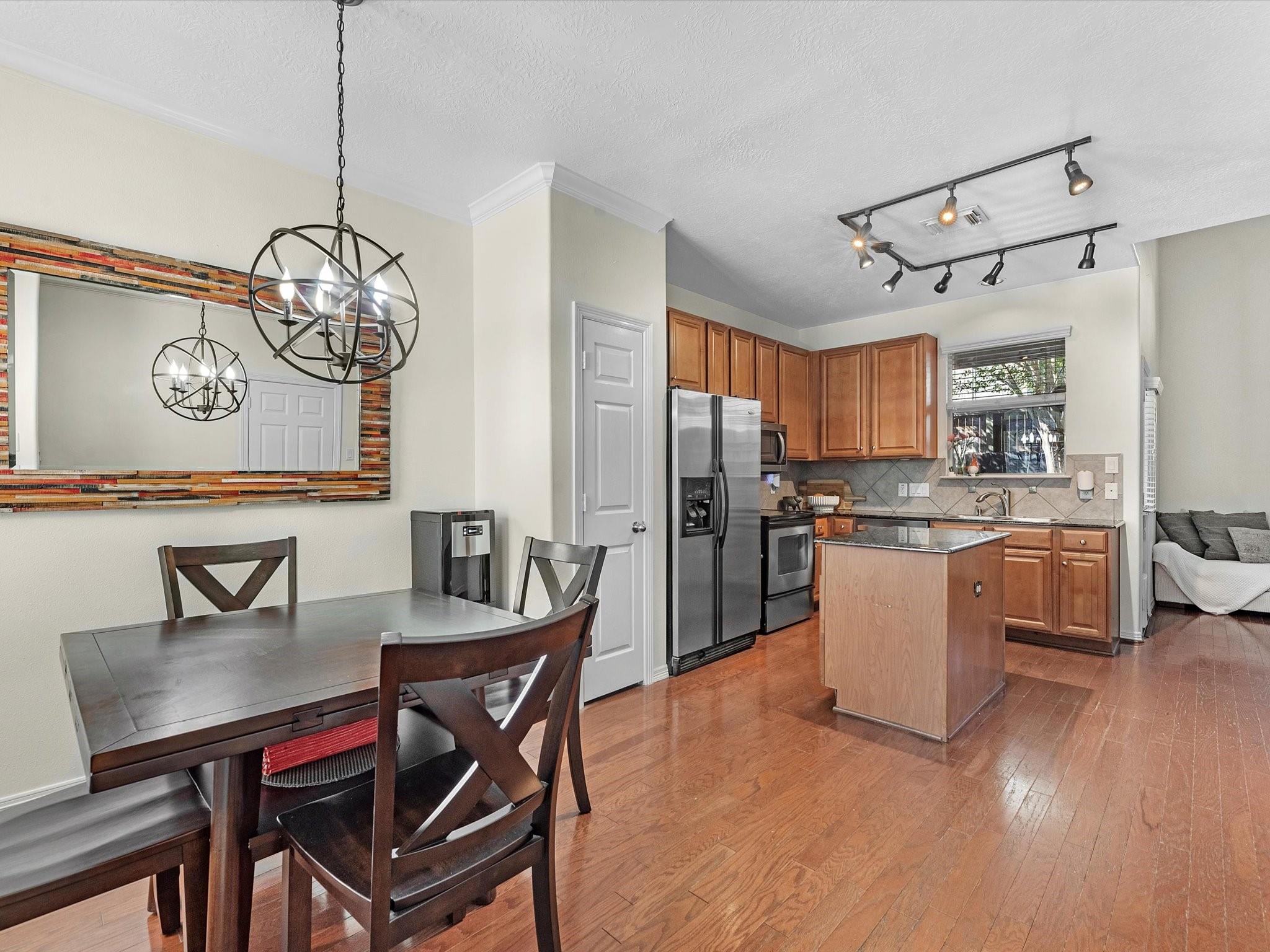 802 Sterling Creek Circle