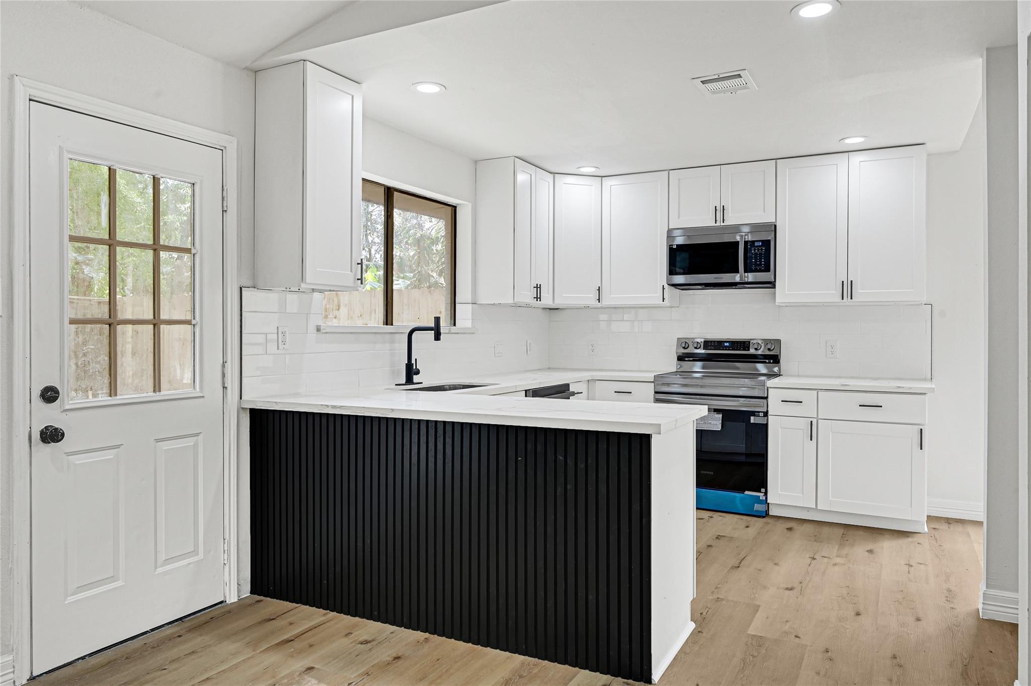 6703 Casablanca Drive, Houston