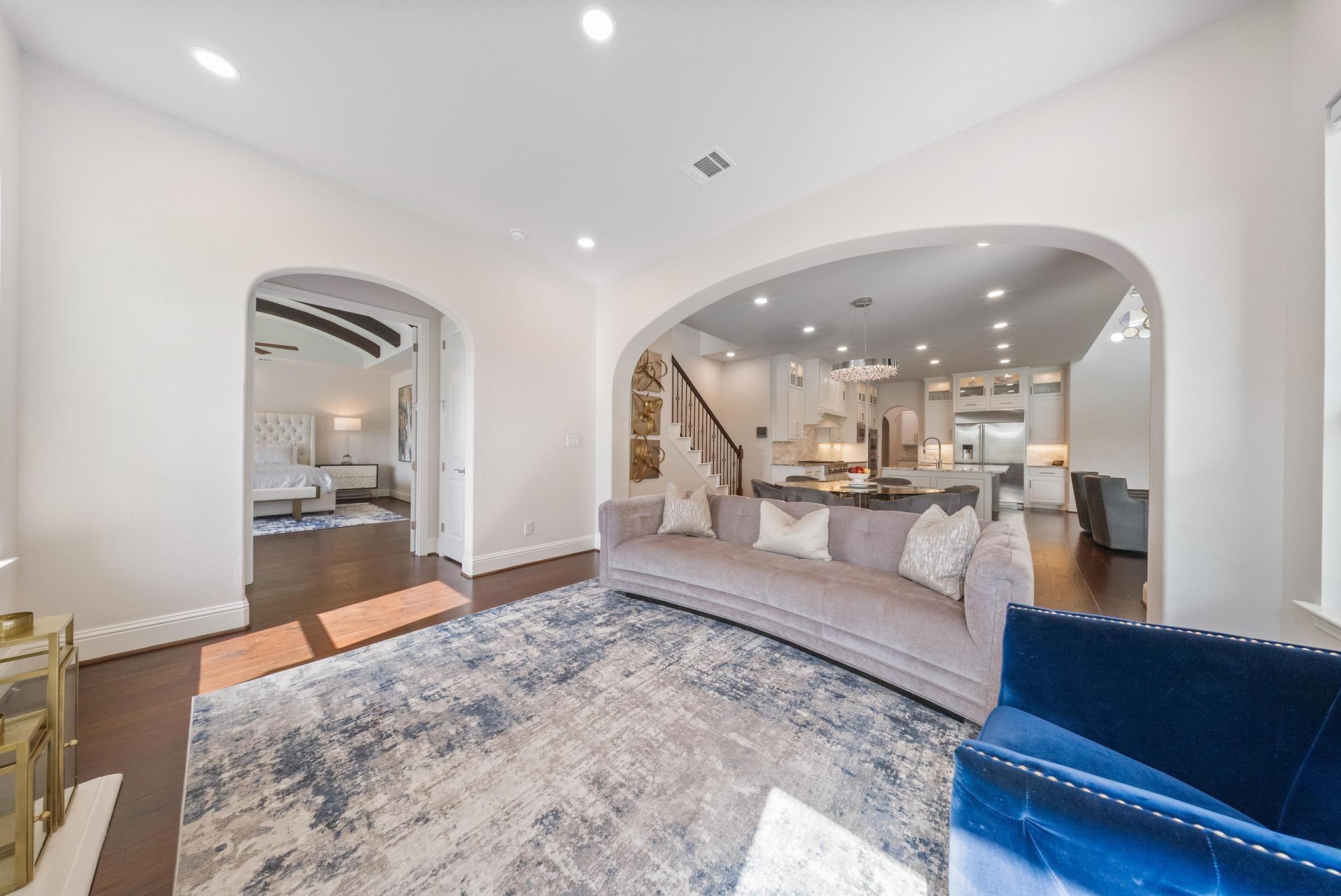 5403 Rouchel Brook Lane