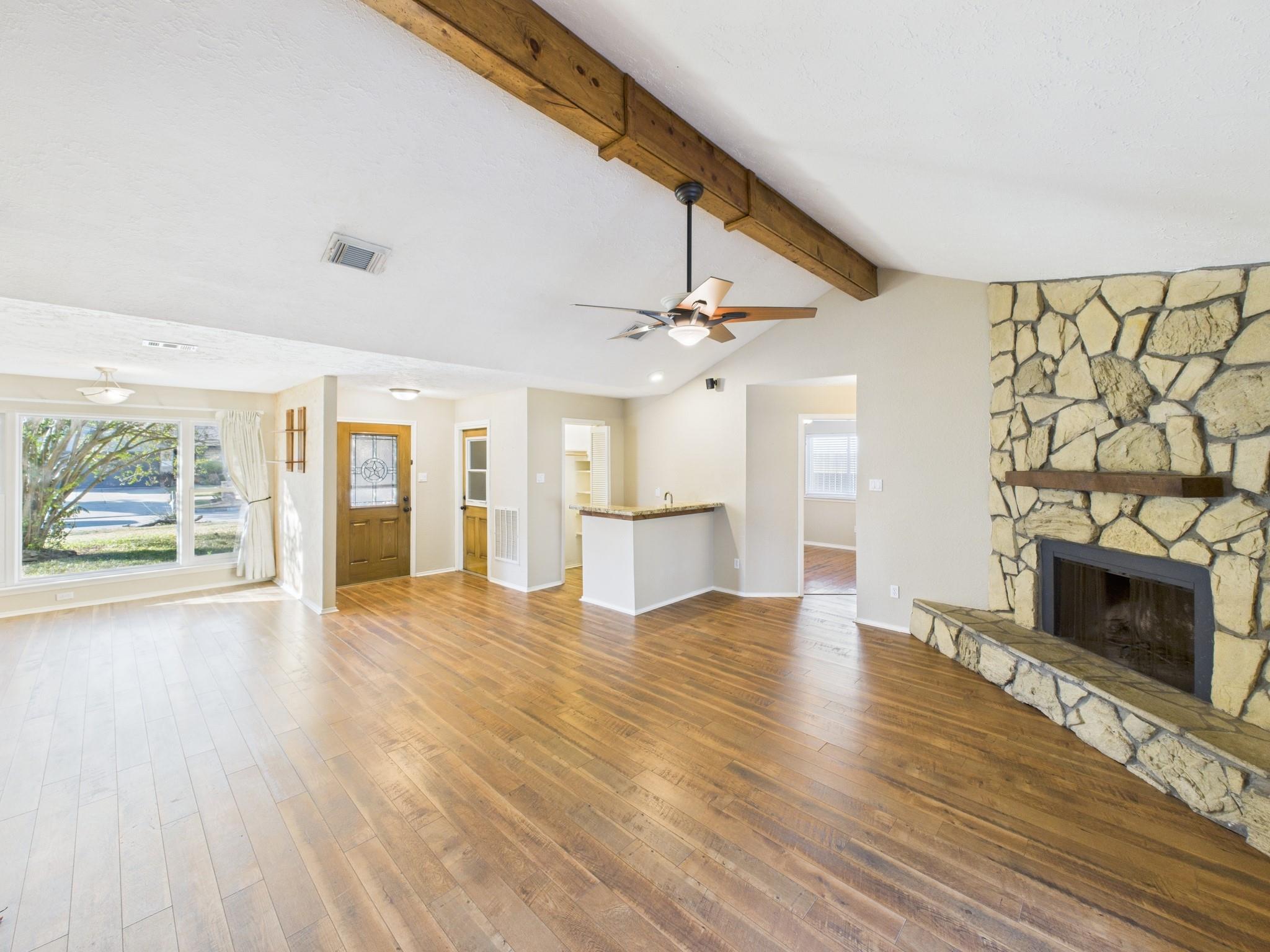 10107 Hollow Canyon Dr, Sugar Land