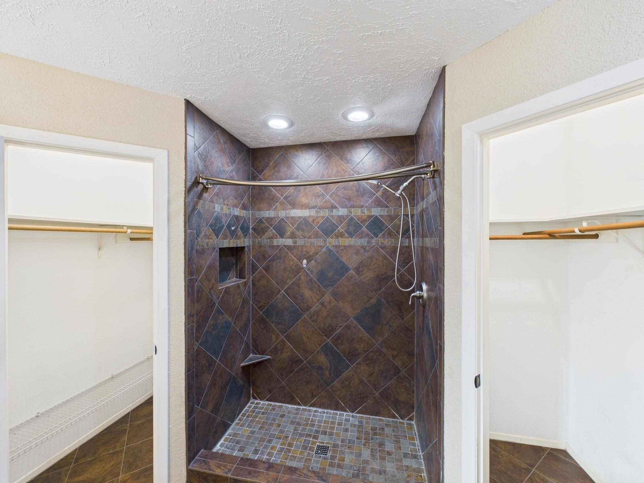 10107 Hollow Canyon Dr, Sugar Land