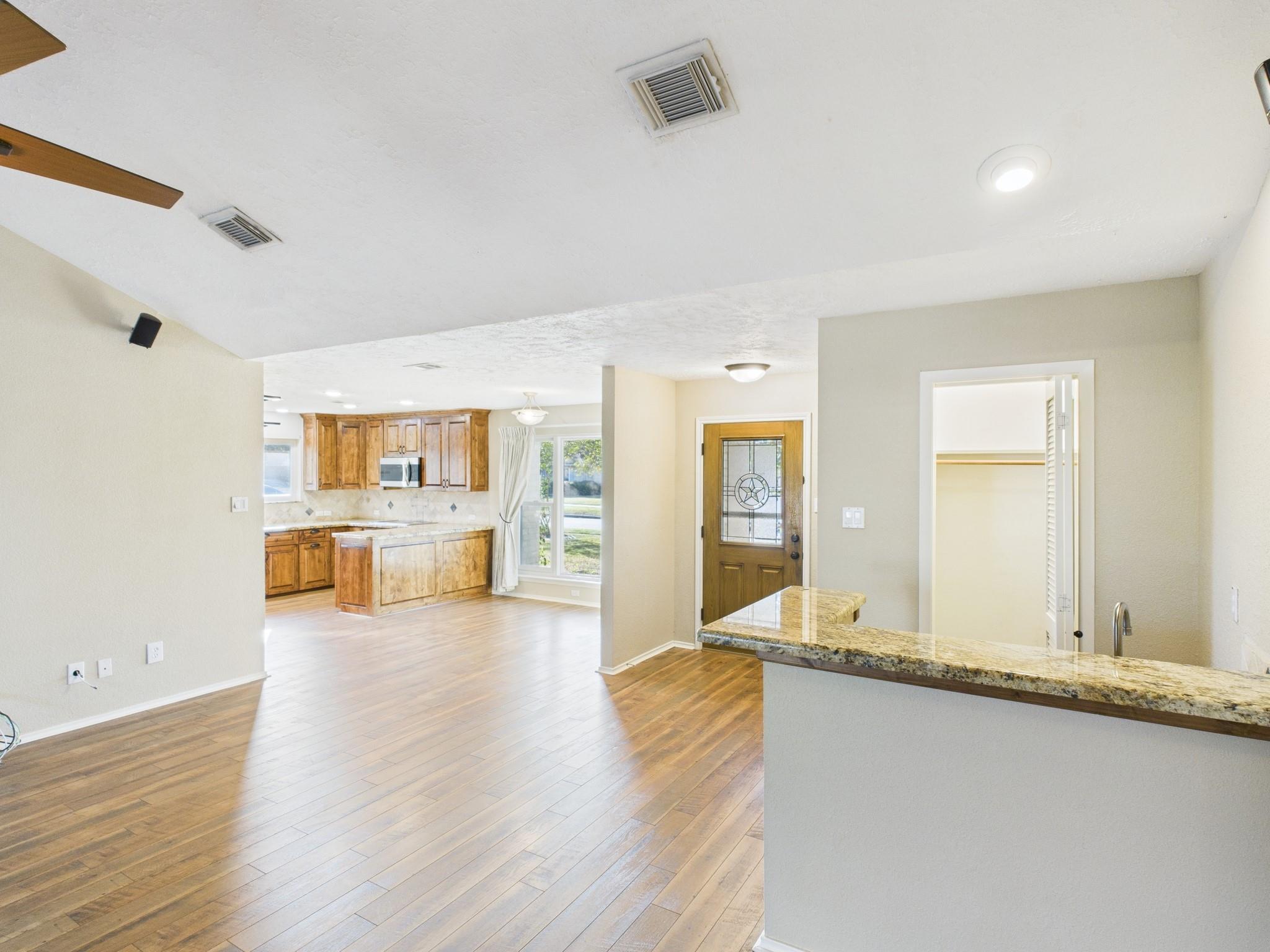 10107 Hollow Canyon Dr, Sugar Land