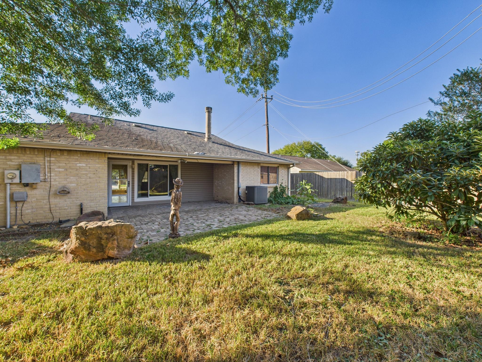 10107 Hollow Canyon Dr, Sugar Land