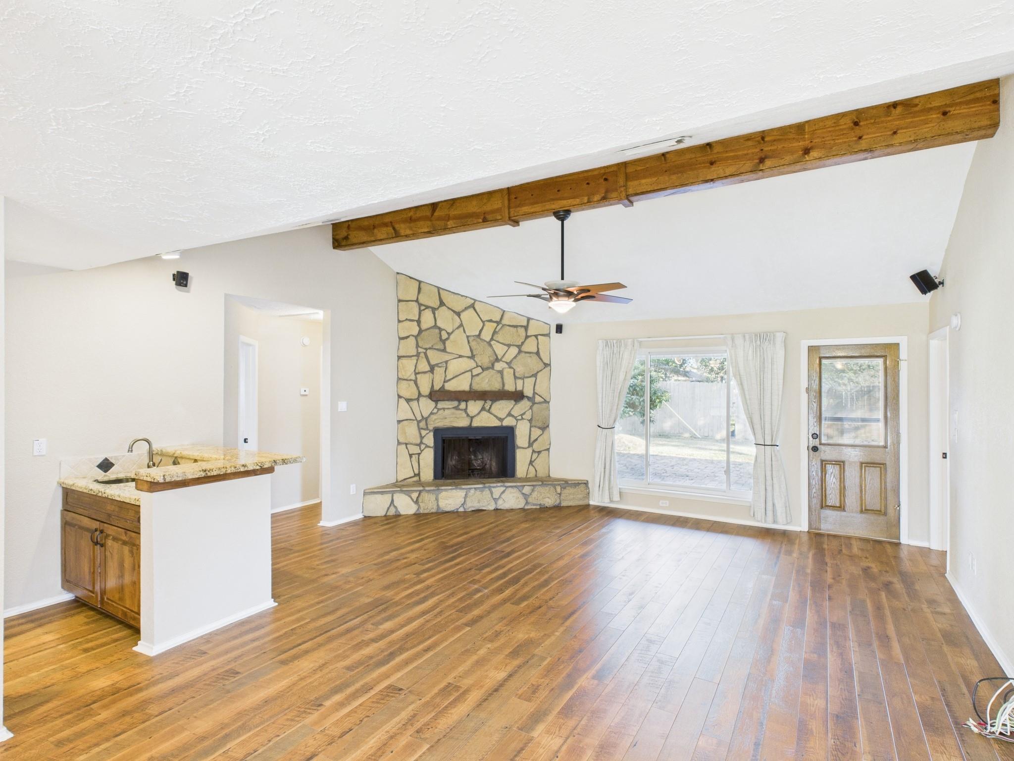 10107 Hollow Canyon Dr, Sugar Land