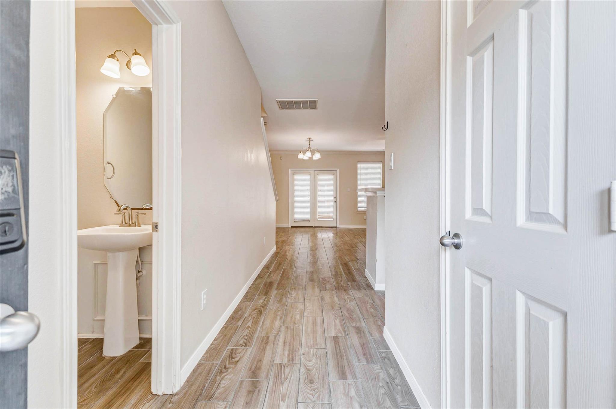 8006 Montague Manor Lane