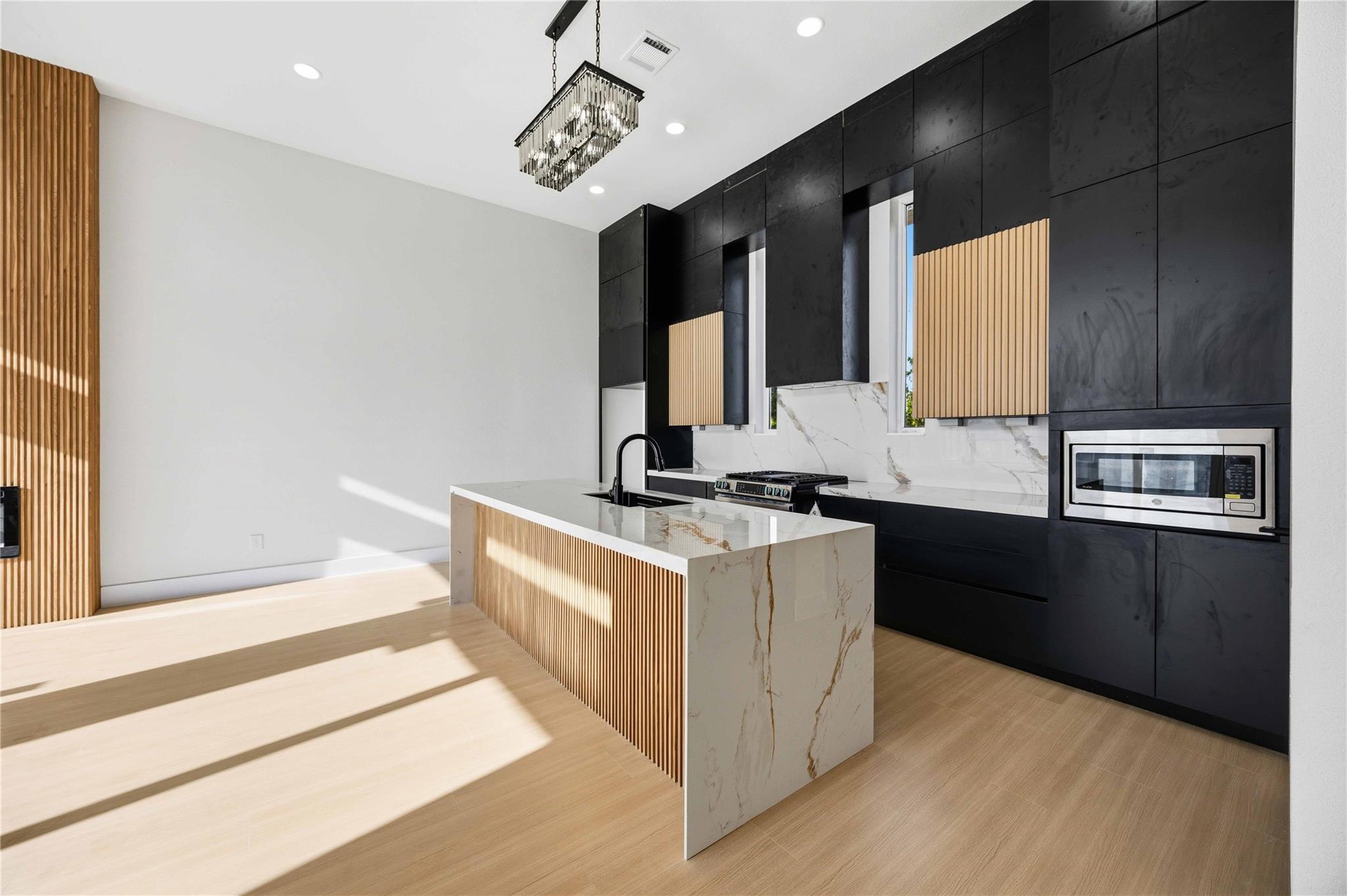9217 Noel Street Unit: A/B