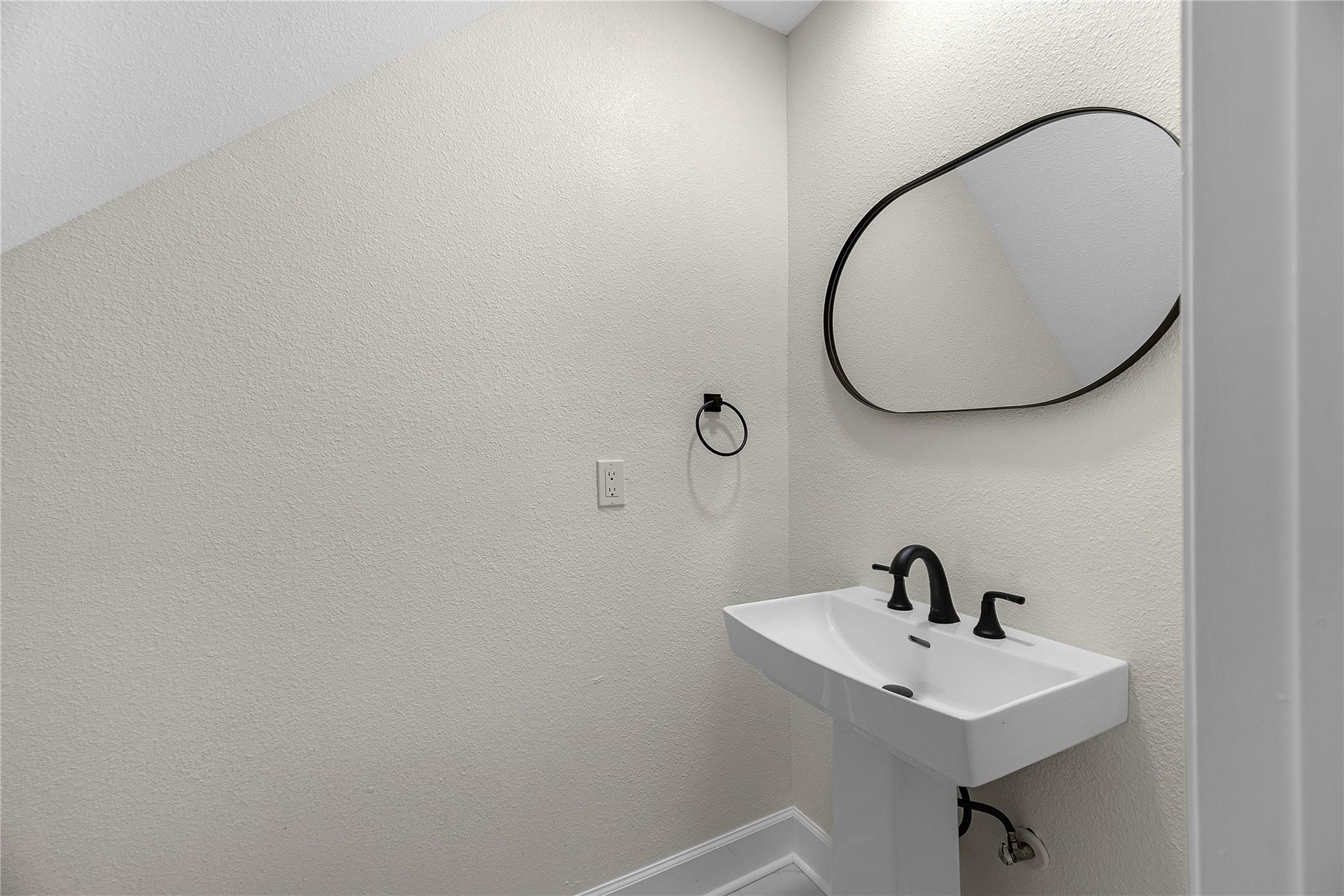 7616 Grahamcrest Dr Drive