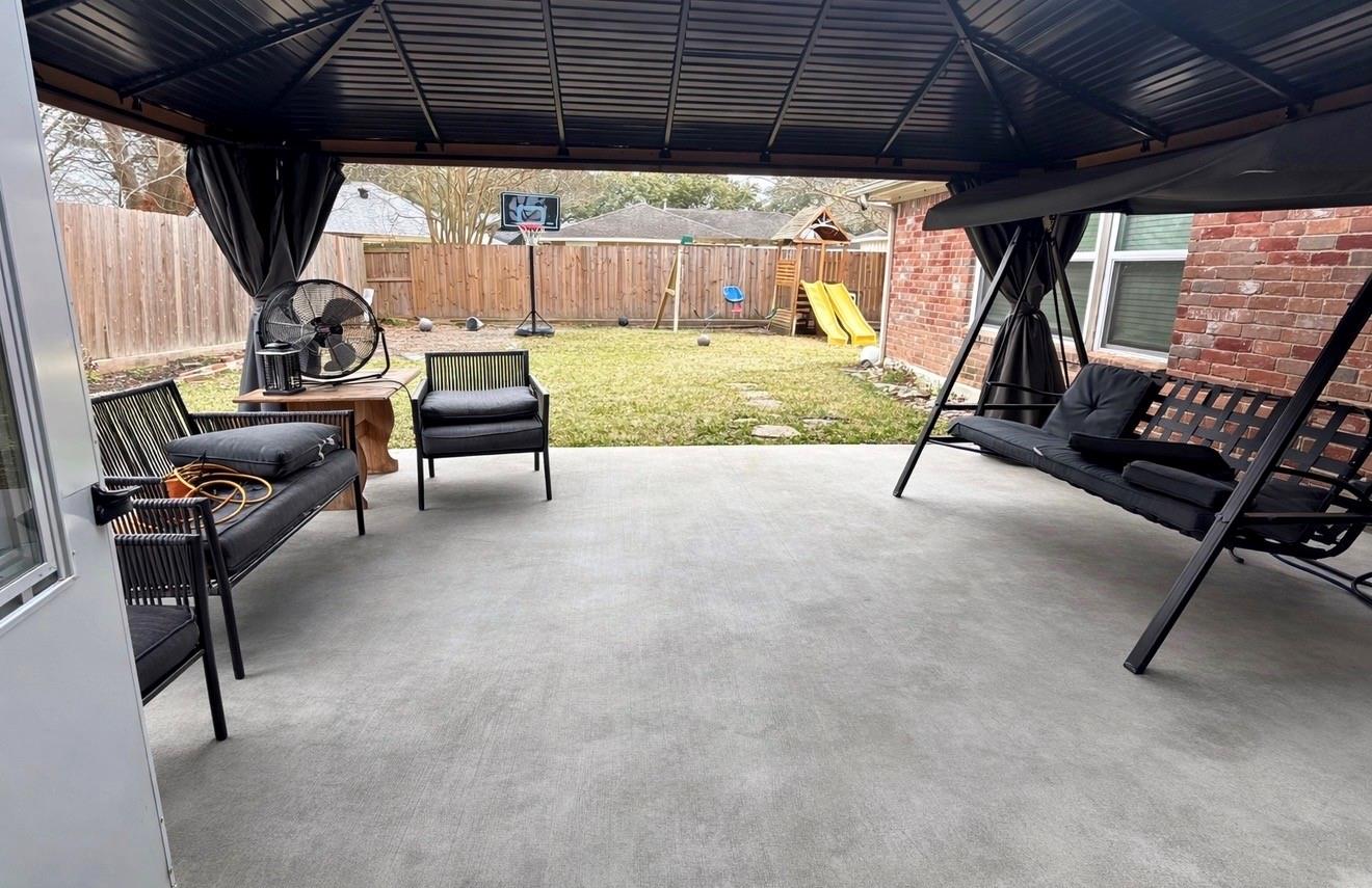 12219 Monticeto Lane