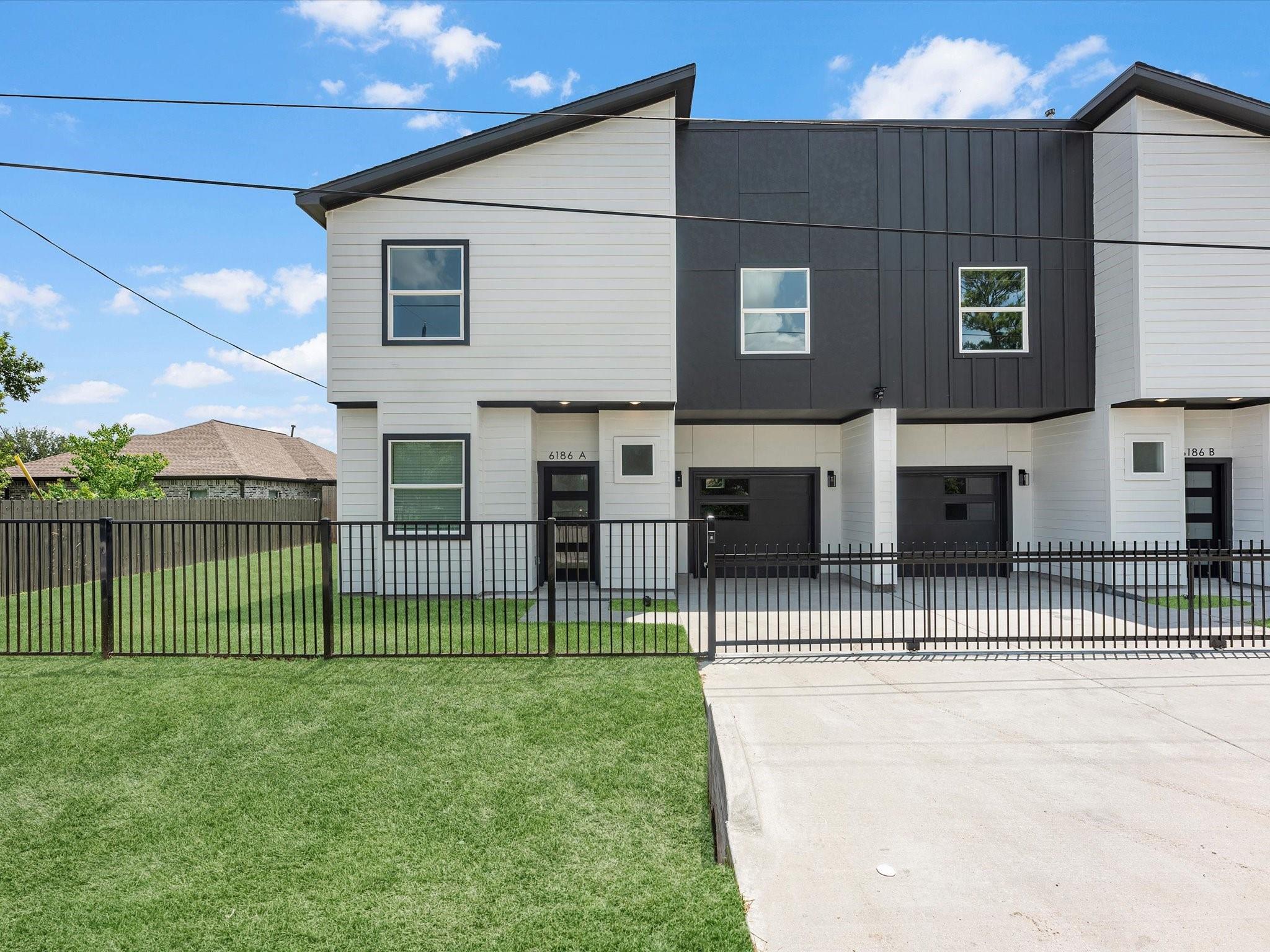 6186 Eastland Street Unit: A/B